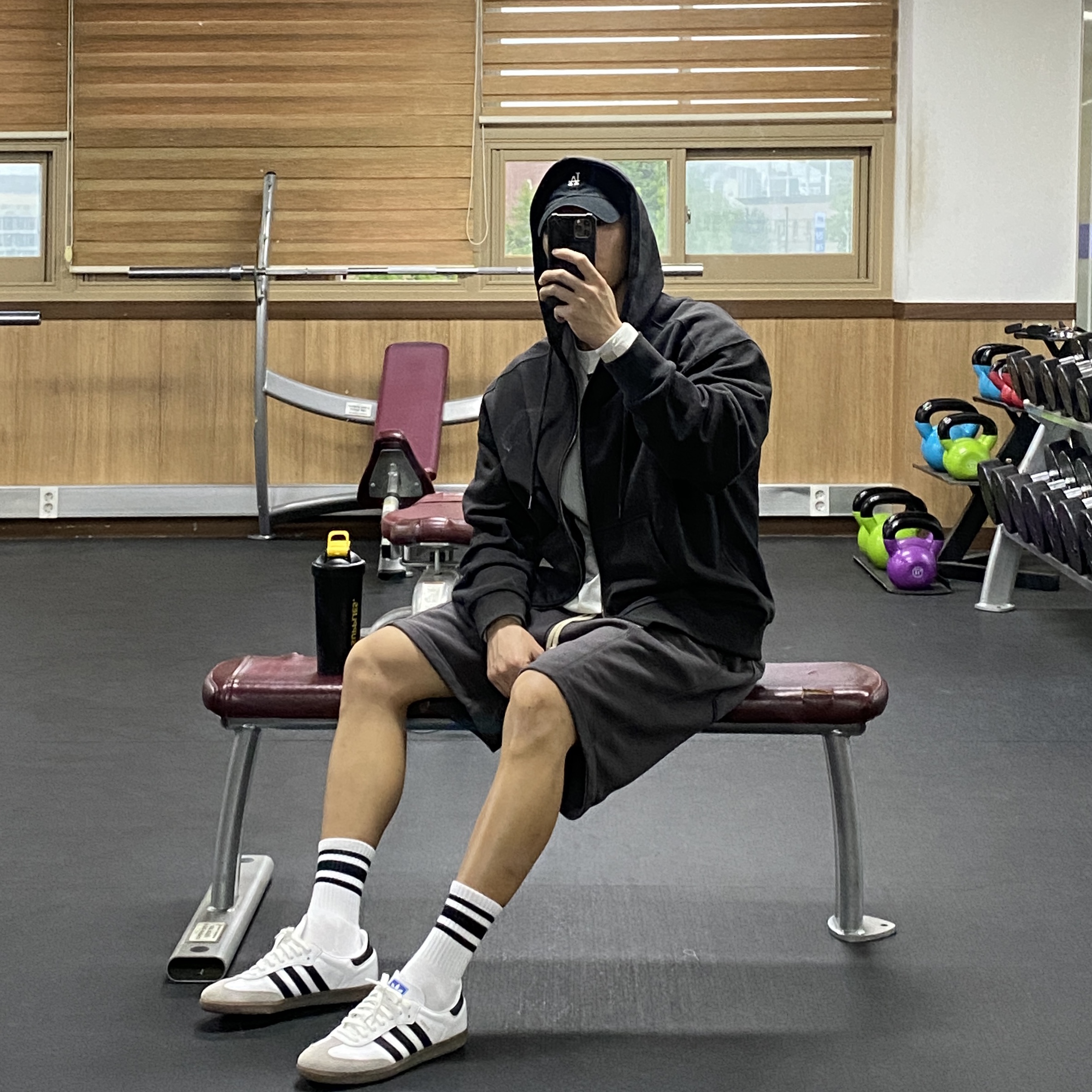 Adidas Samba OG Cloud White 착용 스타일 - 1