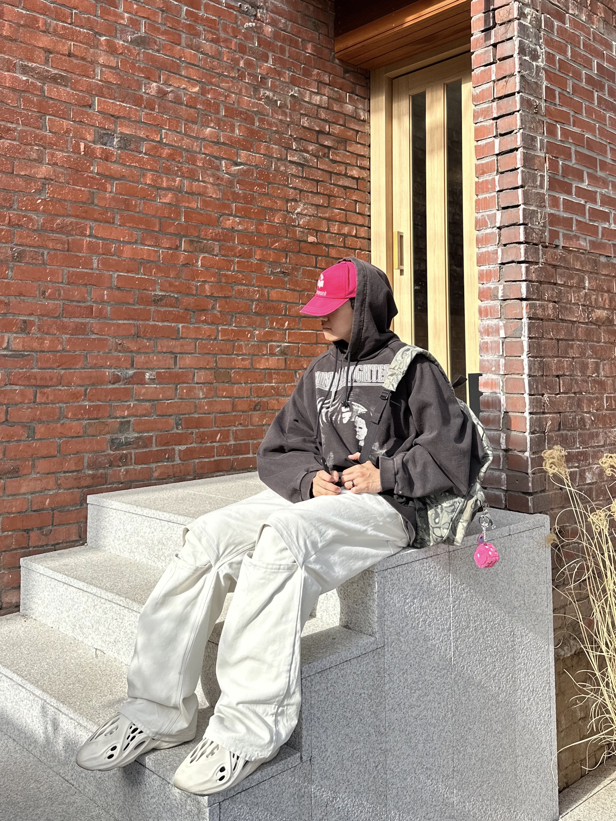 (W) Isabel Marant Tyron Cap Fuchsia - 22SS, Project G/R Mind Slaughter Vintage Washeed Hoodie Black 착용 스타일 - 1