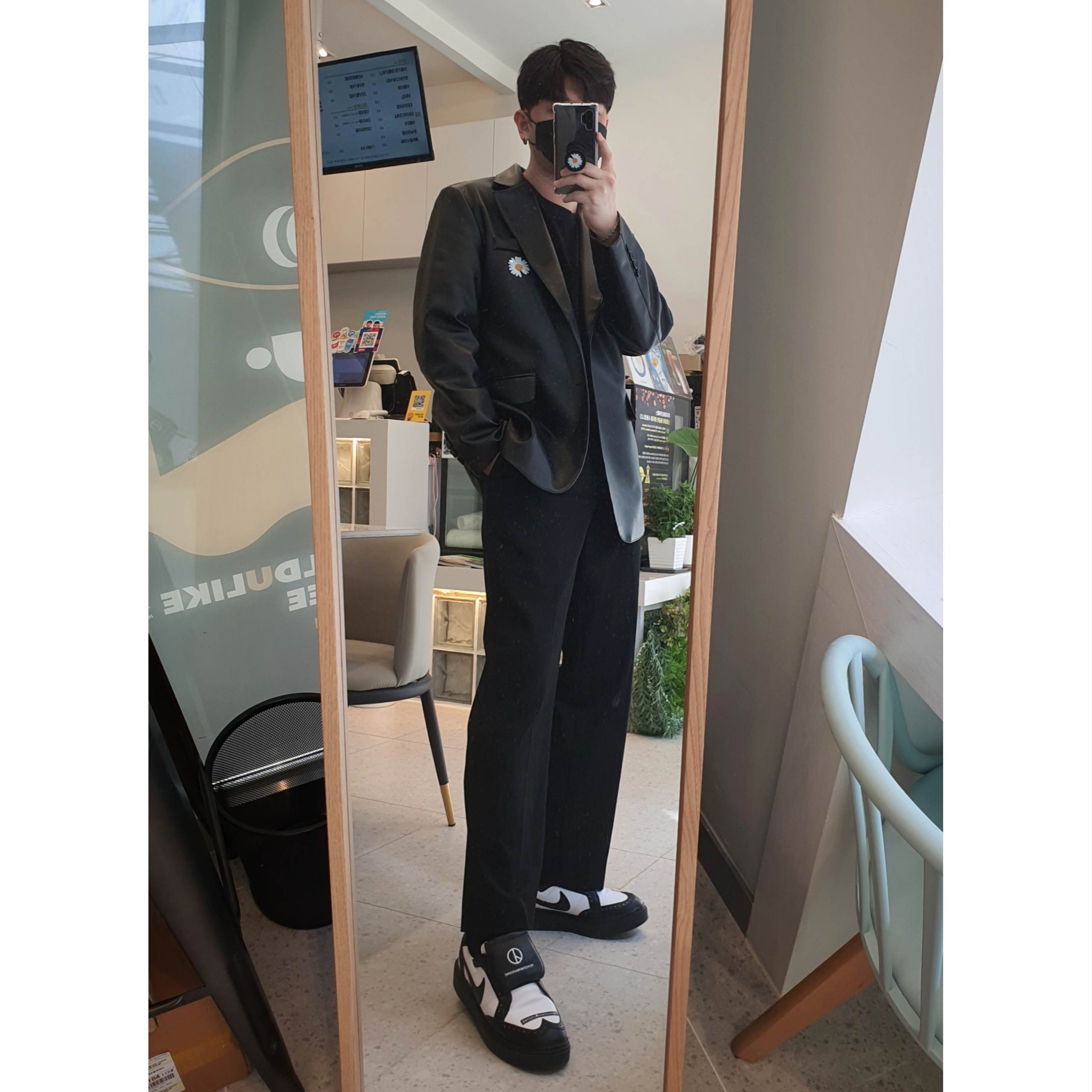 Nike x Peaceminusone Kwondo1 Black and White 착용 스타일 - 1