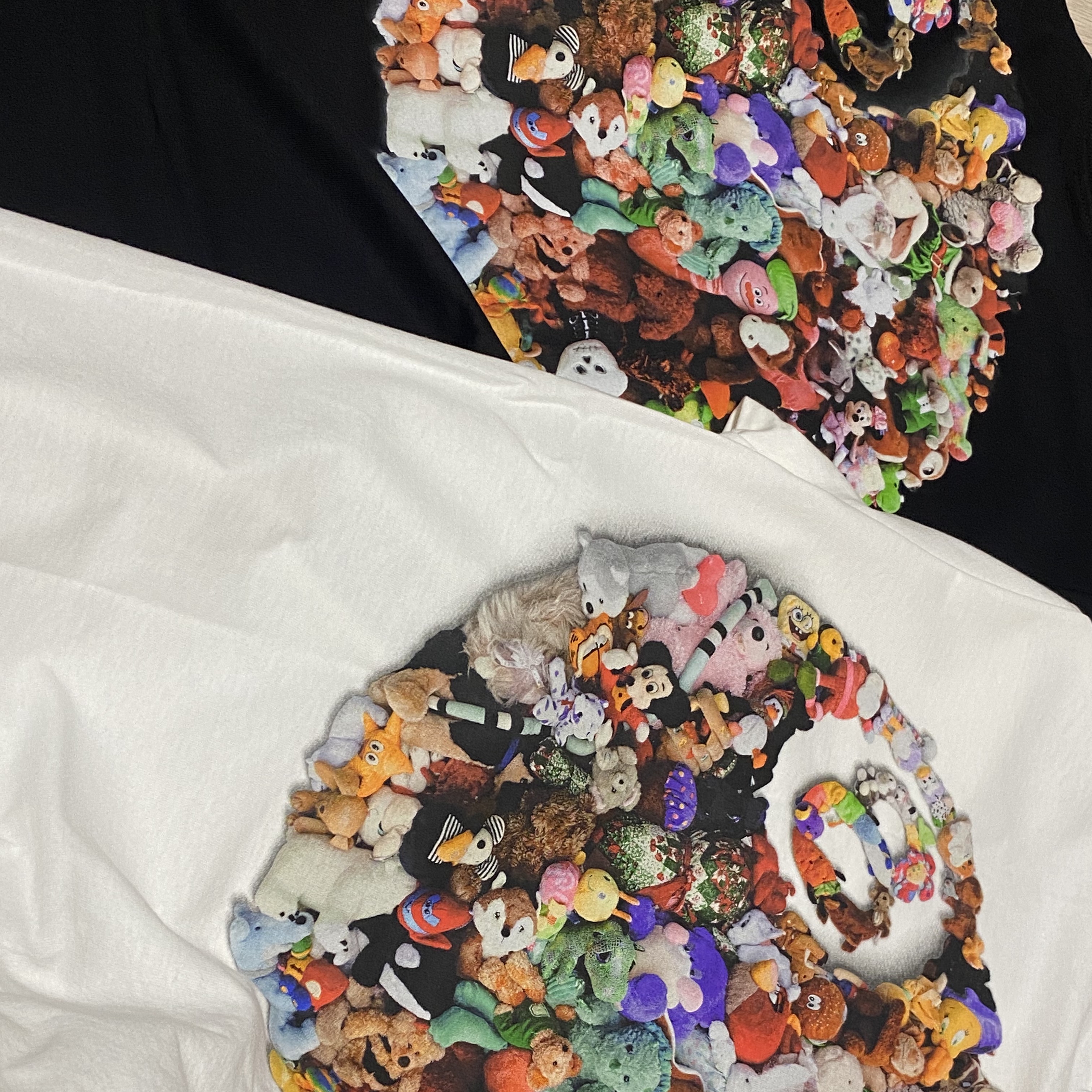 Stussy Plush T-Shirt Black, Stussy Plush T-Shirt White 착용 스타일