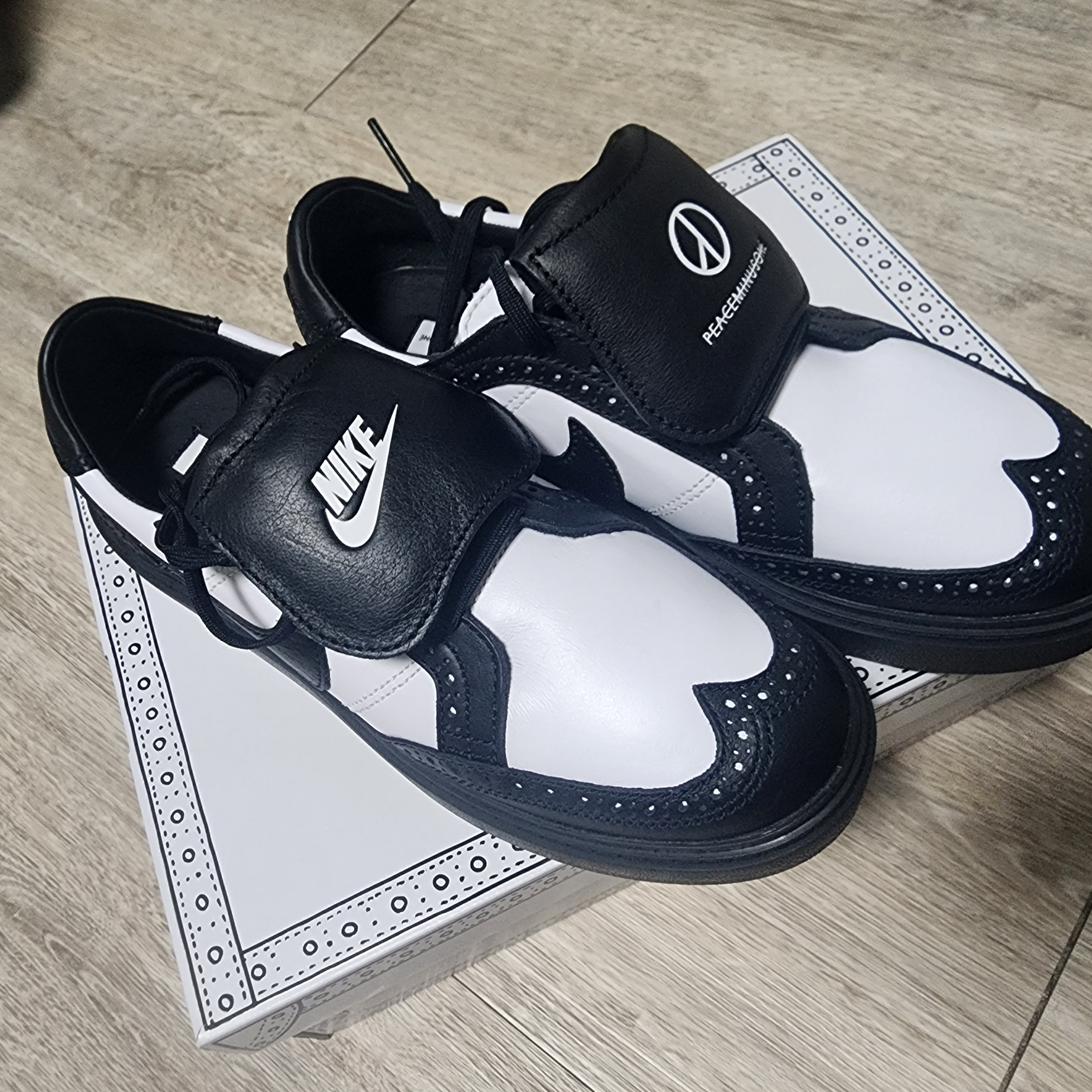 Nike x Peaceminusone Kwondo1 Black and White 착용 스타일