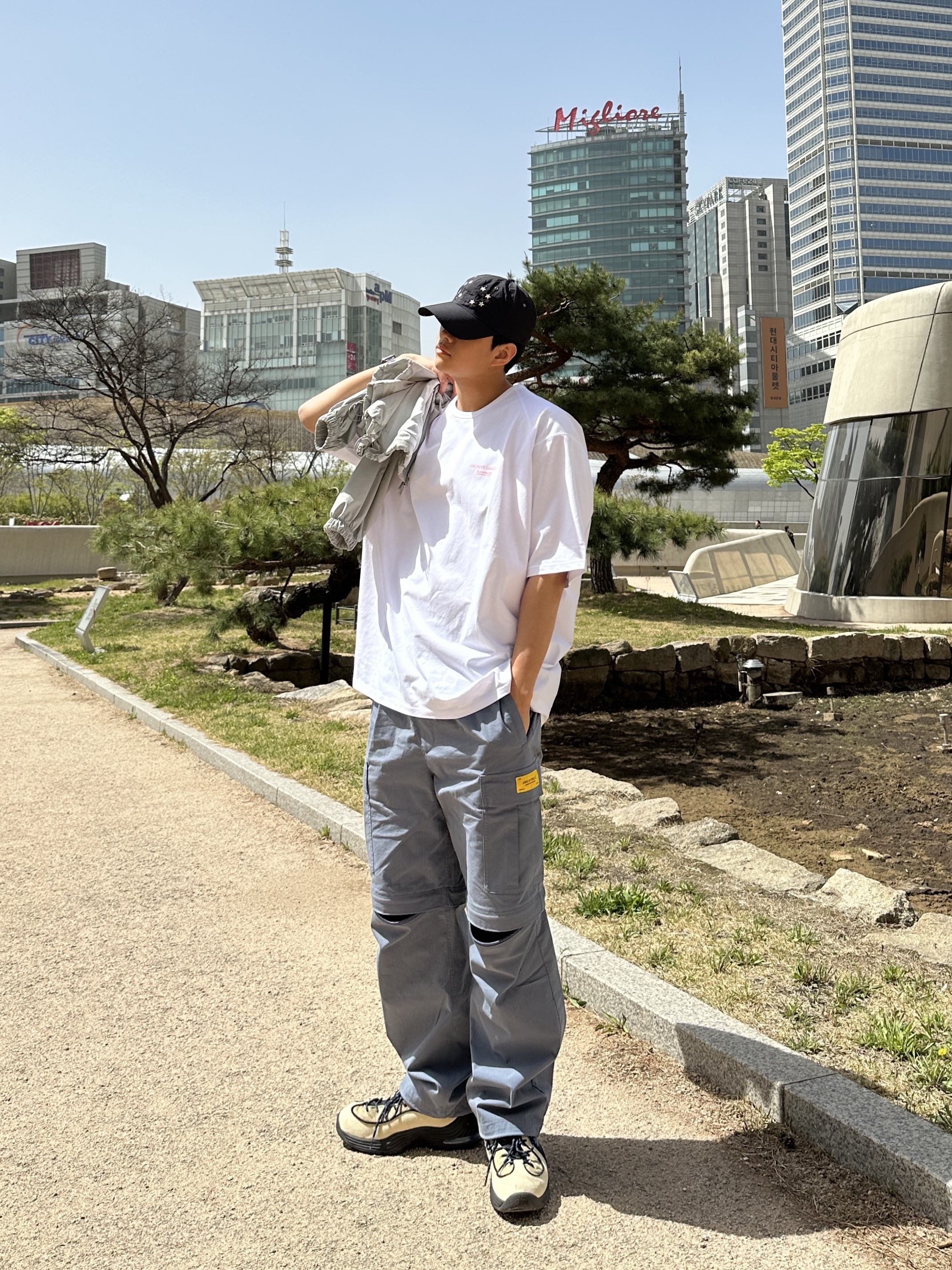 Nike x Stussy Air Penny II Rattan and Limestone 착용 스타일