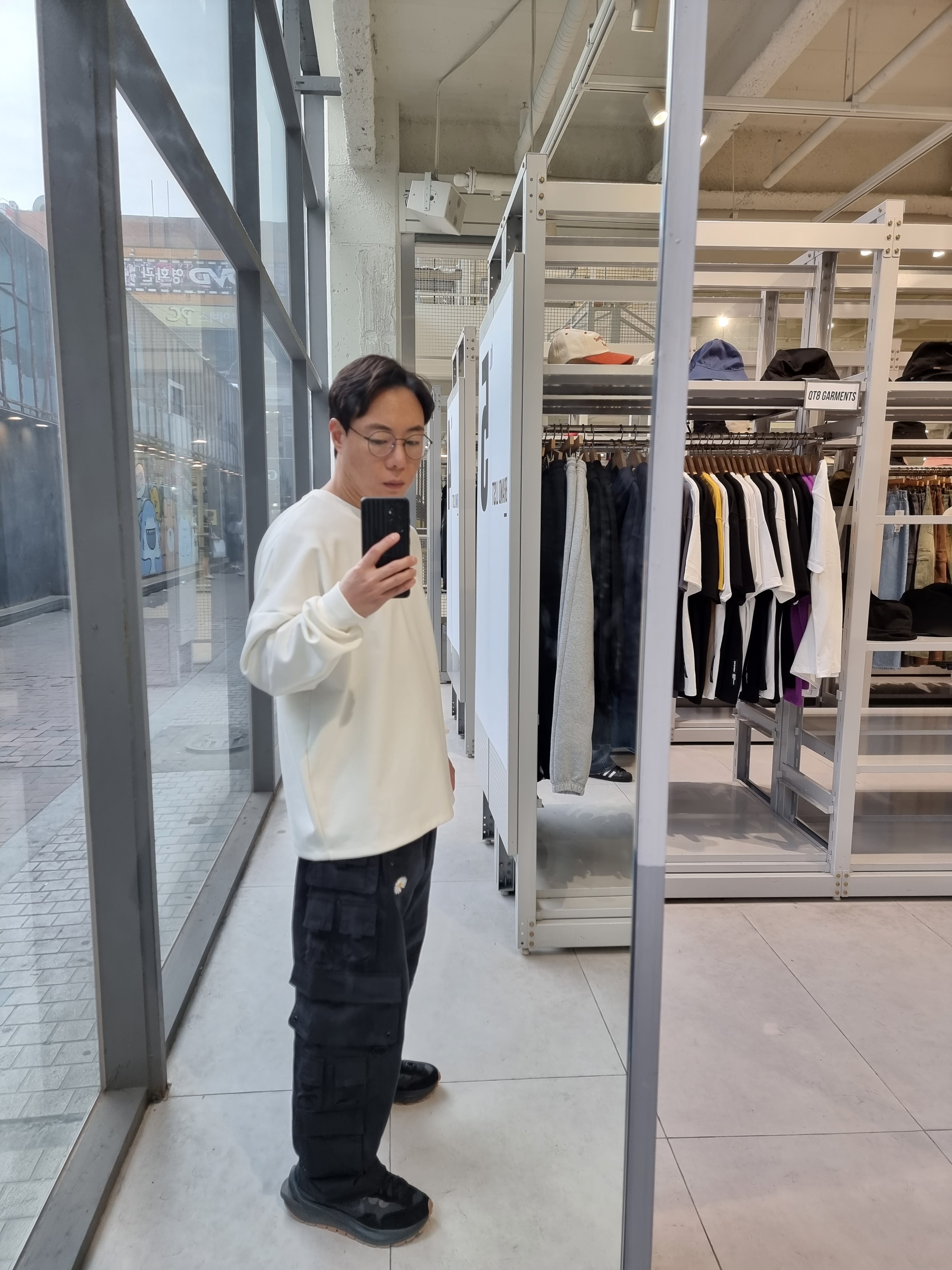 Nike x Peaceminusone Wide Pants Black (DR0096-010), Nike x Sacai VaporWaffle Black and Gum 착용 스타일 - 1