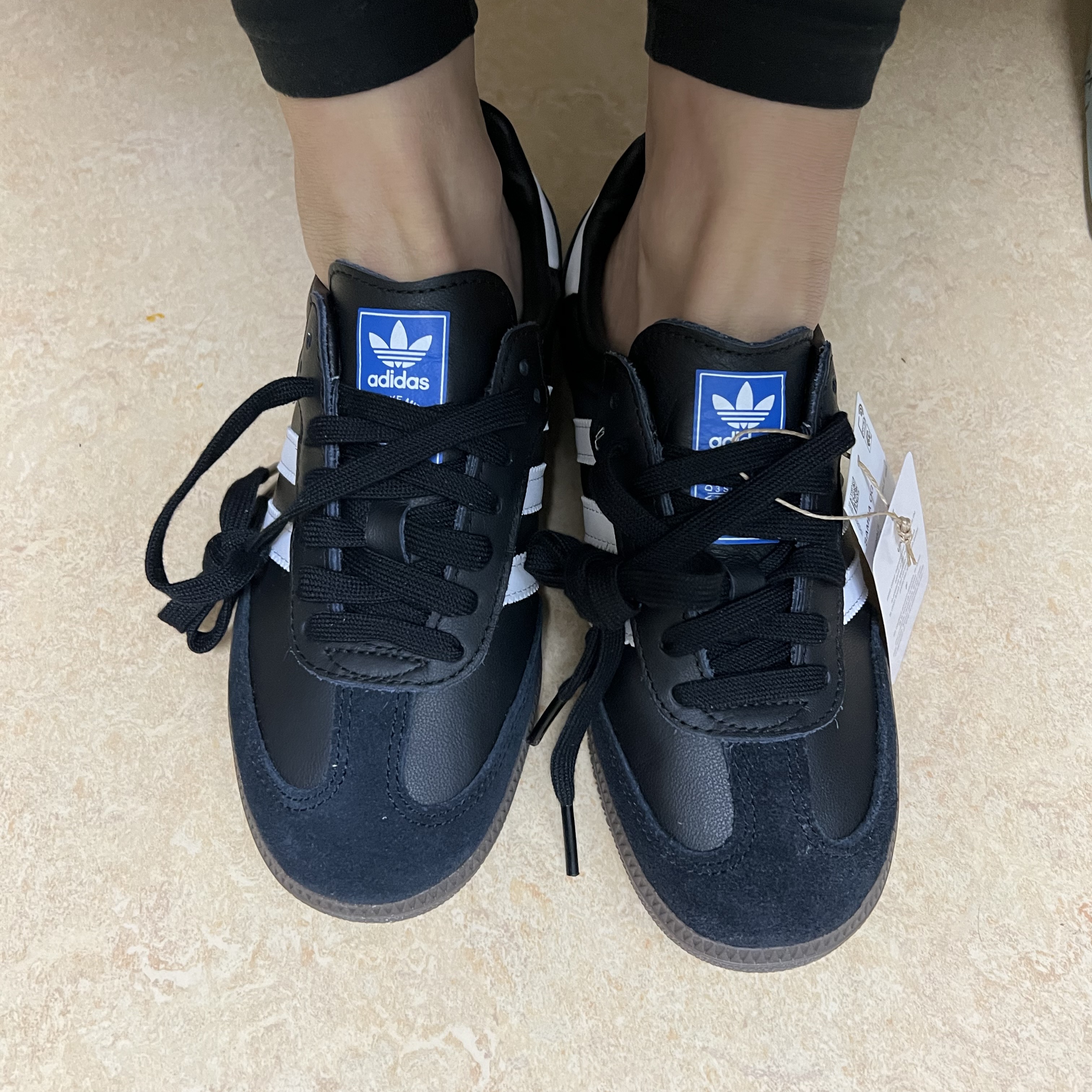 Adidas Samba OG Black White Gum 착용 스타일