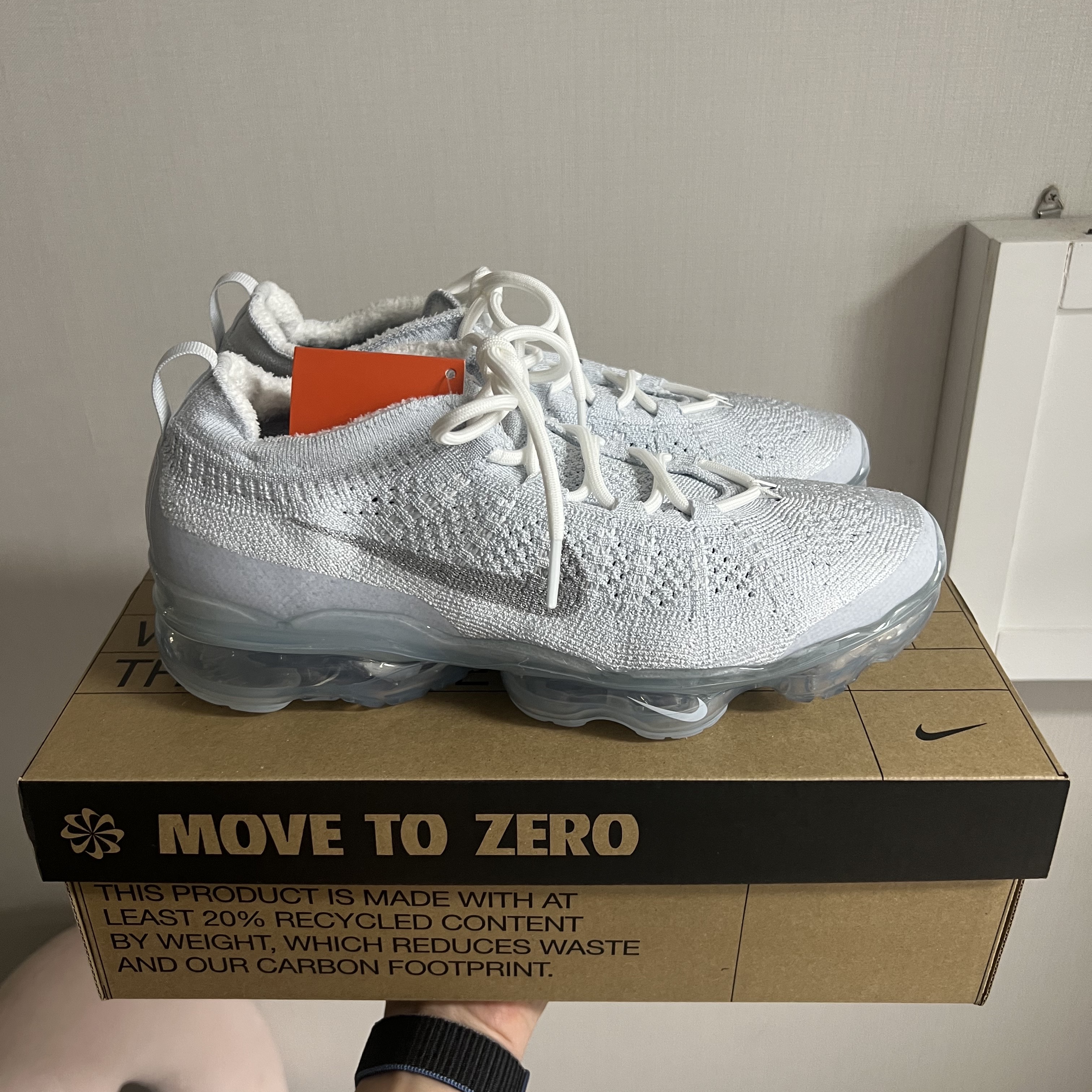 Nike Air VaporMax 2023 Flyknit Pure Platinum 착용 스타일 - 1