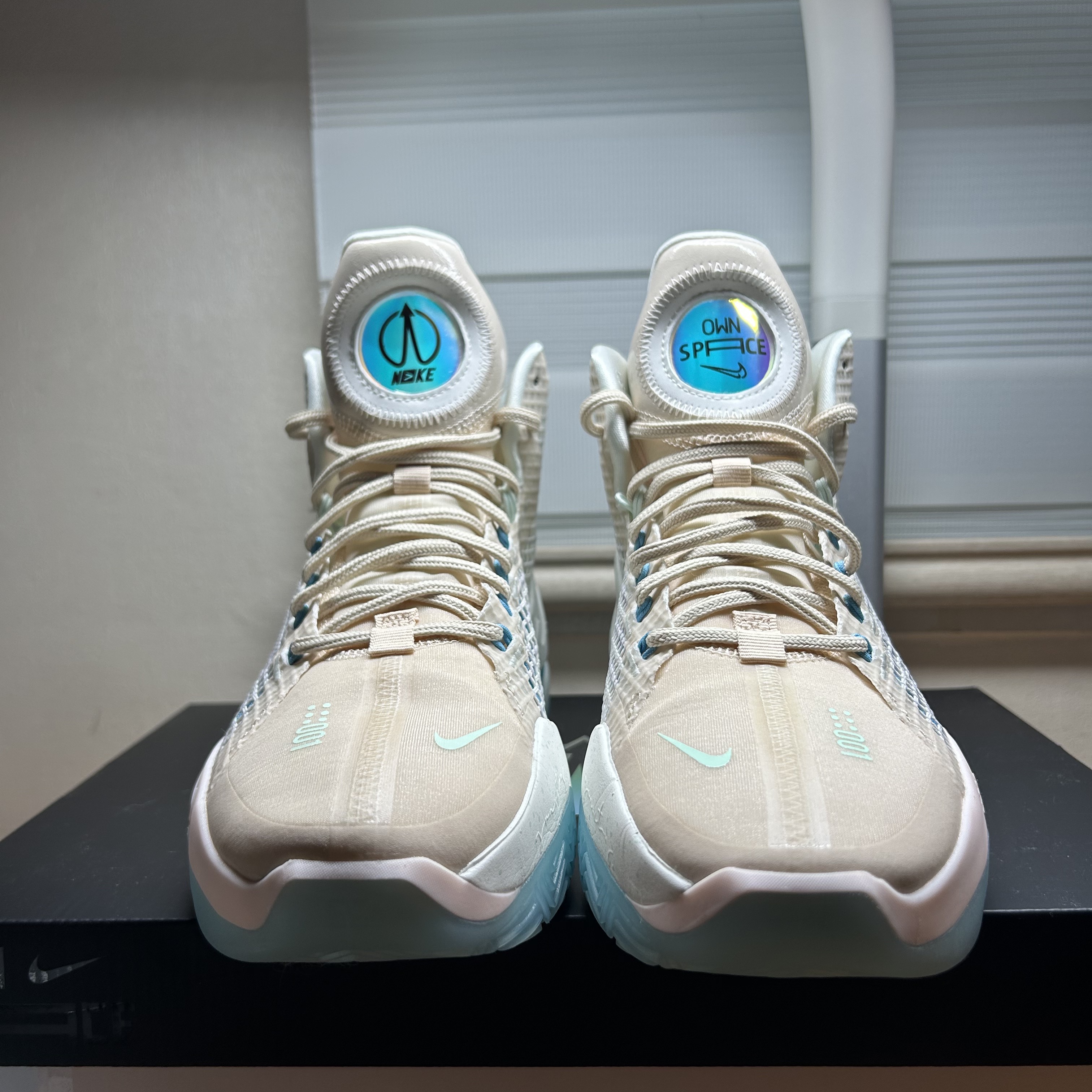 Nike Air Zoom GT Jump Vivid Sky 착용 스타일 - 2