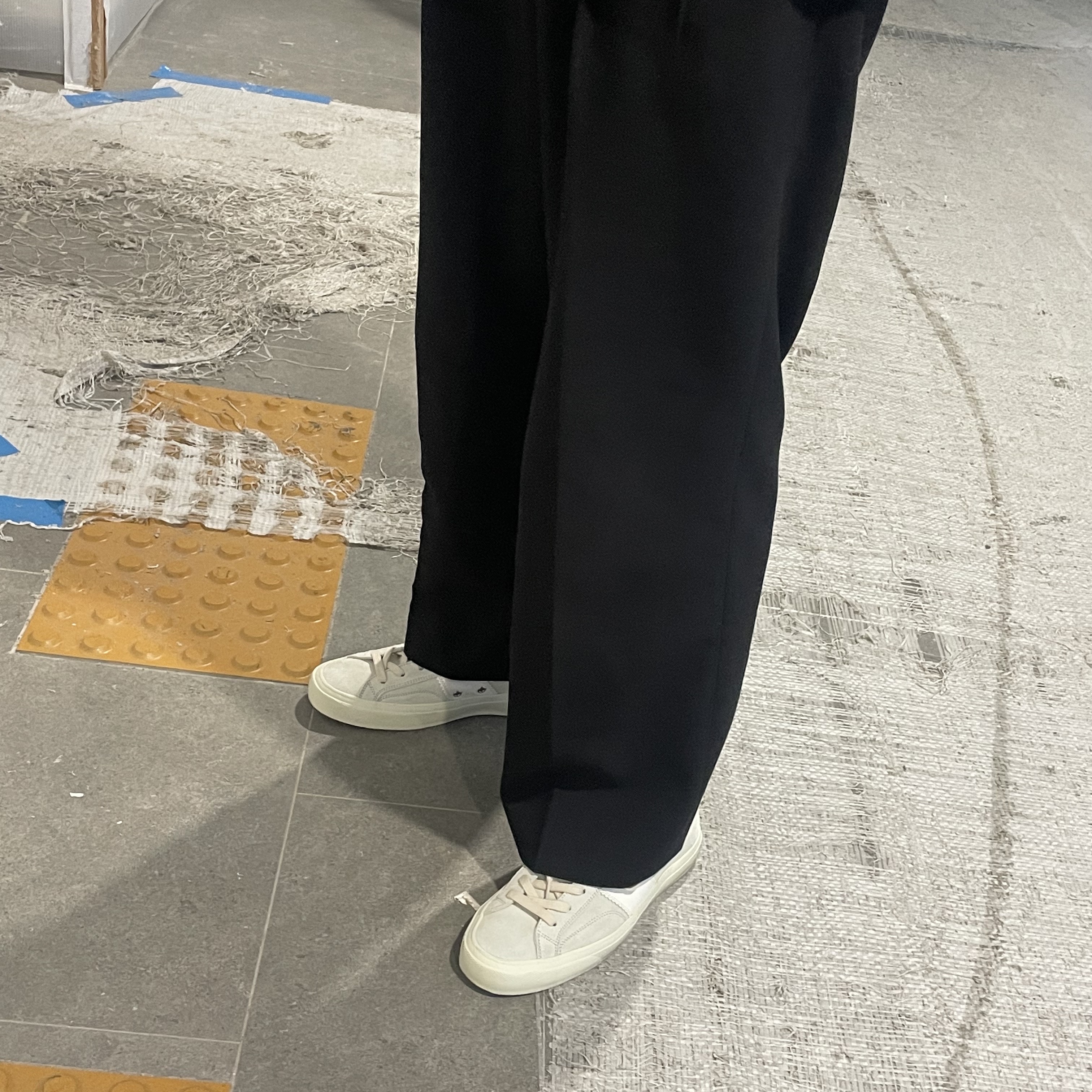Tom Ford Cambridge Lace Up Sneakers Marmo 착용 스타일