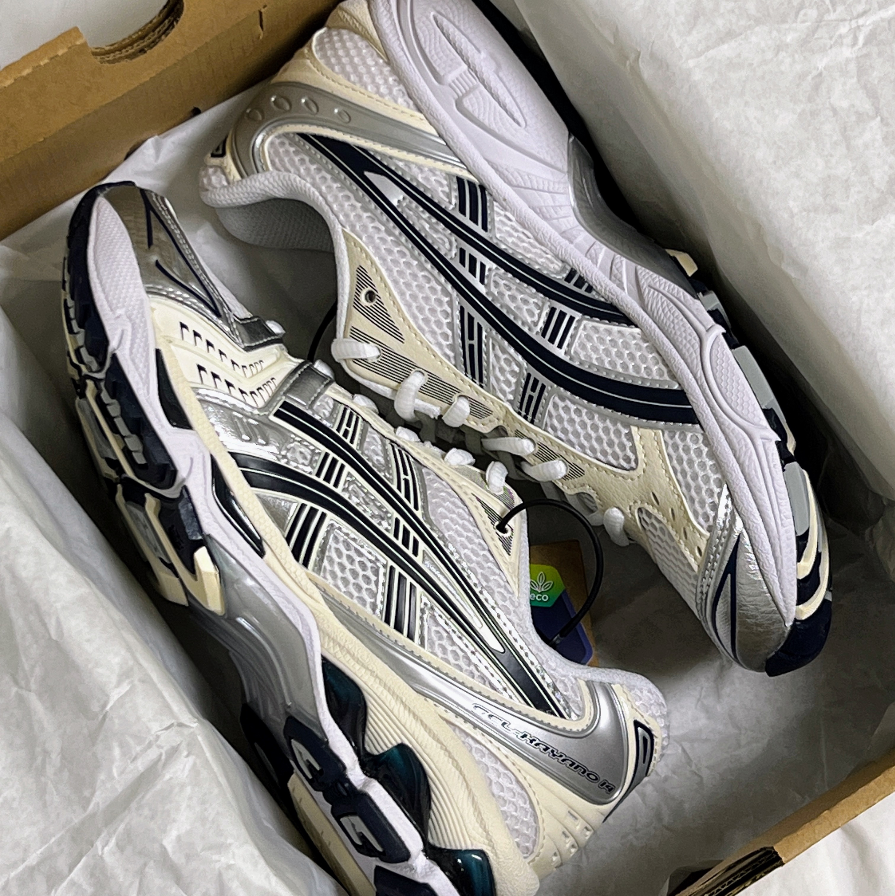 (W) Asics Gel-Kayano 14 White Midnight 착용 스타일