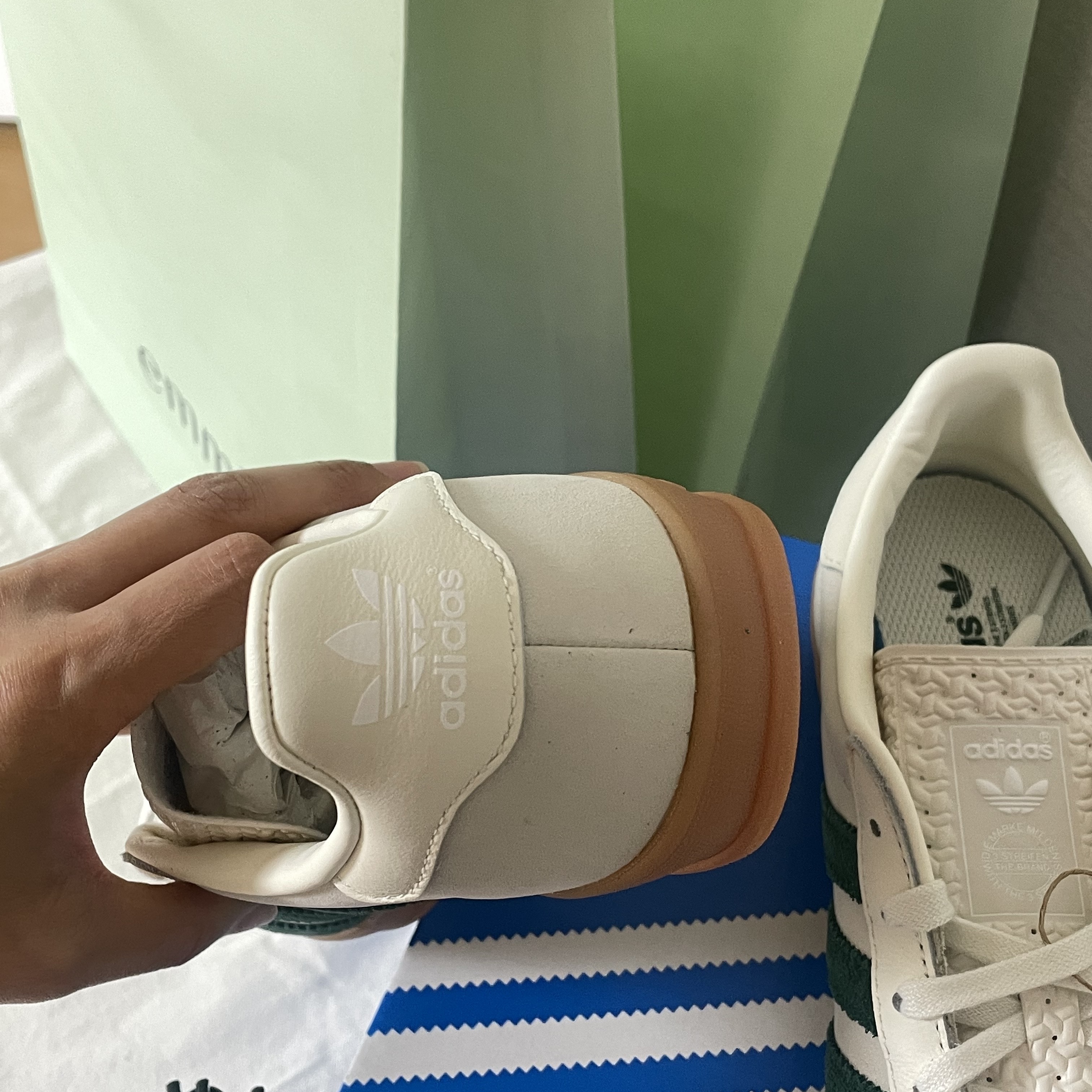 Adidas x Emmi Gazelle Indoor Off White Dark Green 착용 스타일 - 3