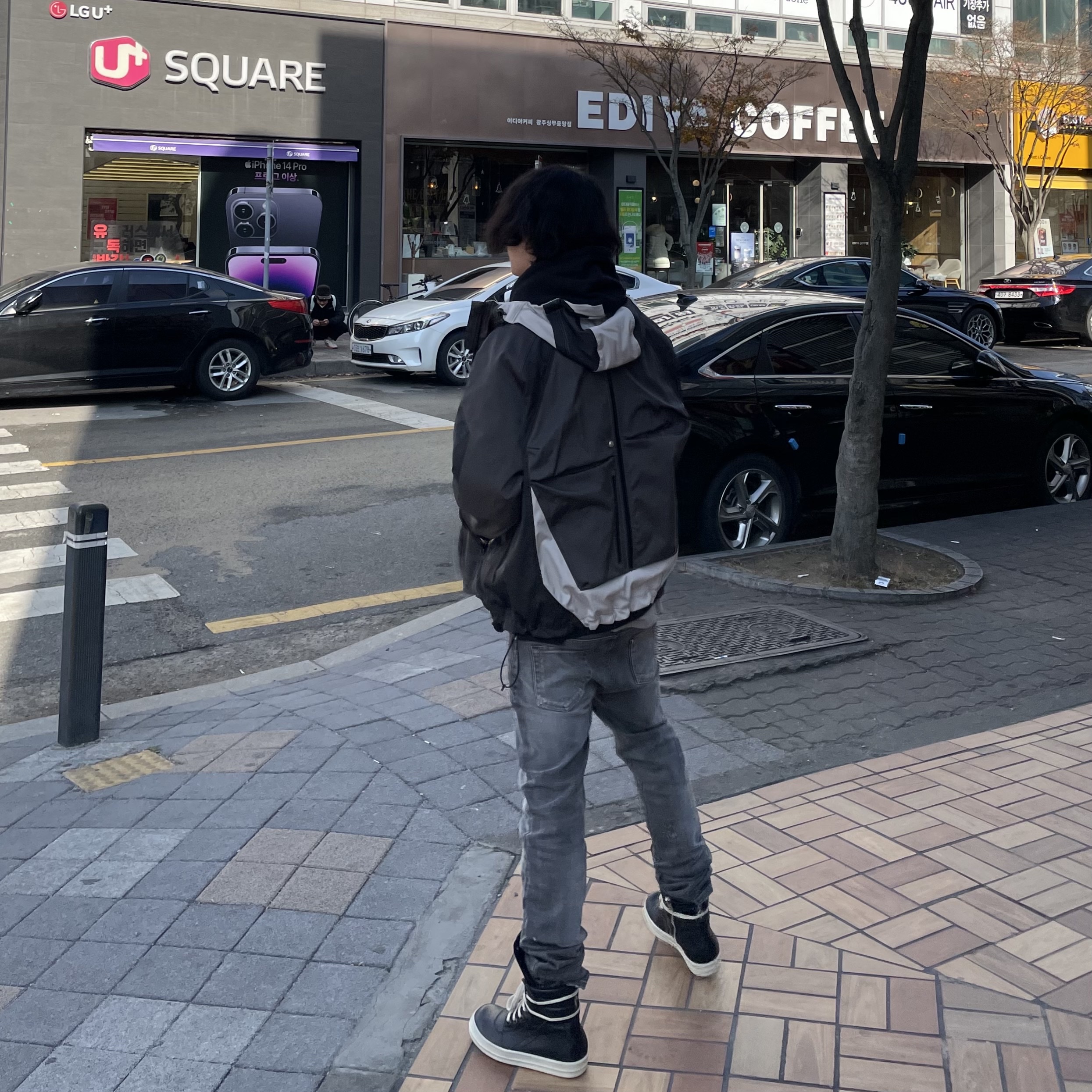 Undermycar Kame Multi Zip Turtle Shell Parka Driftwood - 22FW, Undermycar Legion.03 Slim Fit Blue Stitch Washed Jeans Washed Gray 착용 스타일