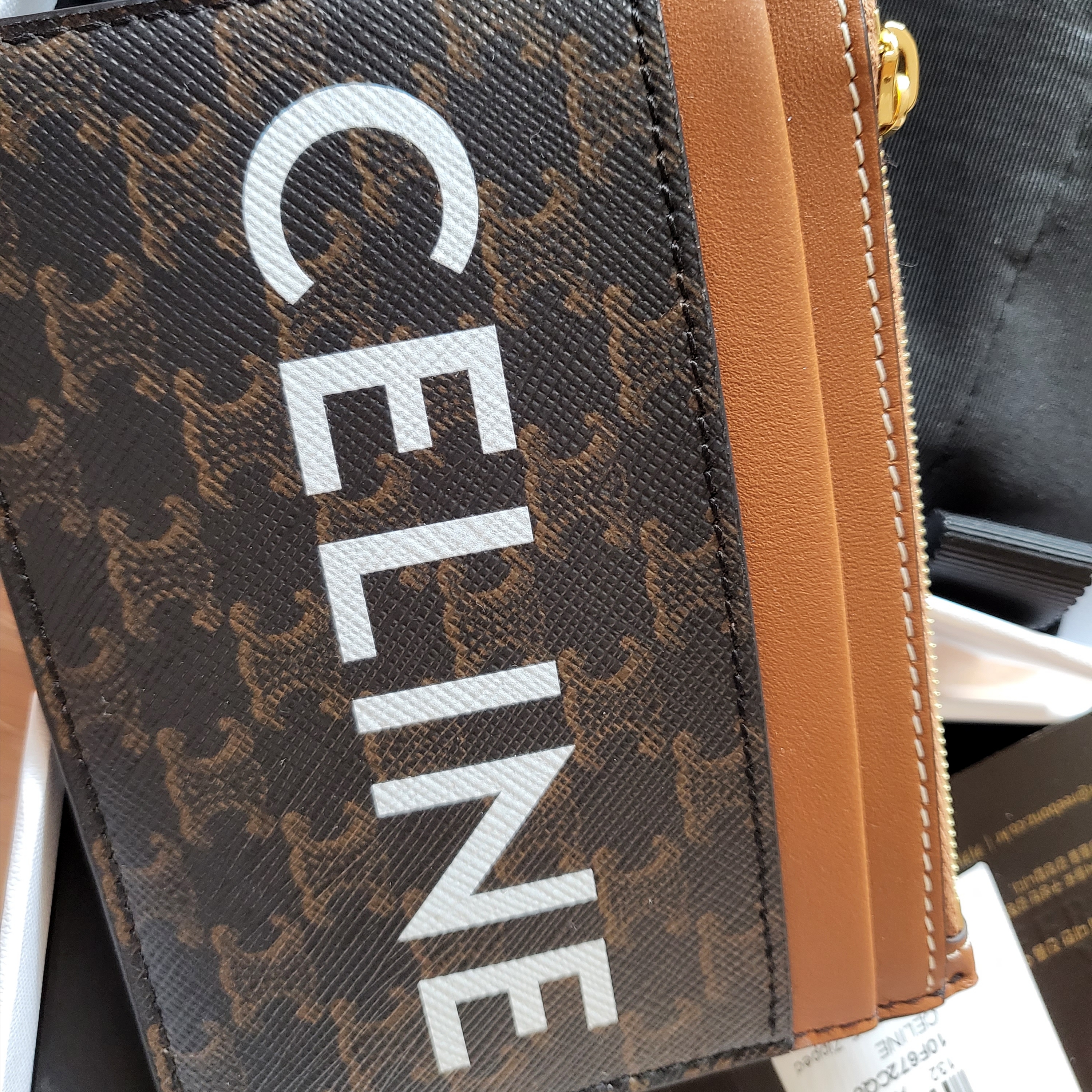 Celine Zipped Purse in Triomphe Canvas and Lambskin with Celine Print Tan 착용 스타일