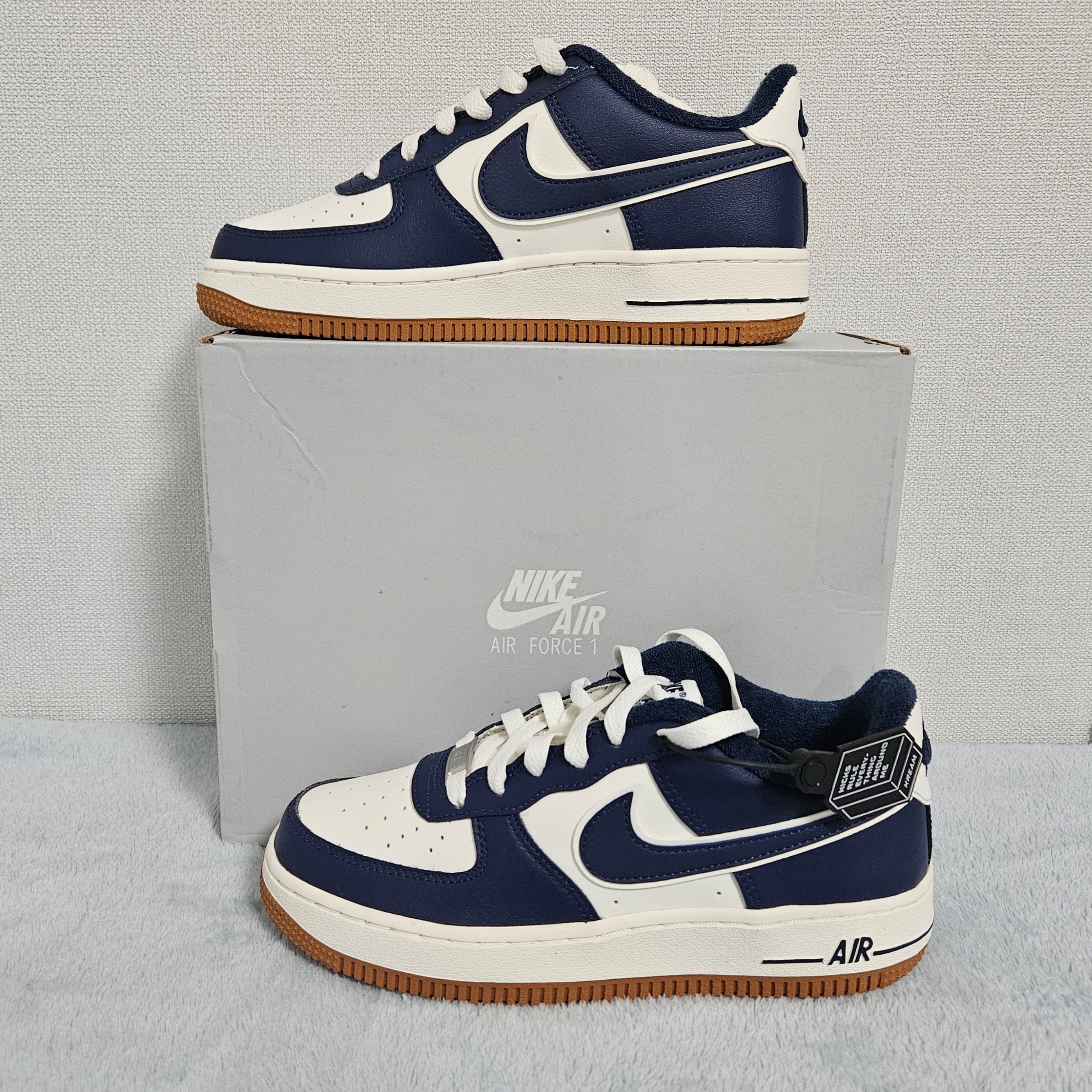 (GS) Nike Air Force 1 LV8 3 Midnight Navy 착용 스타일 - 1