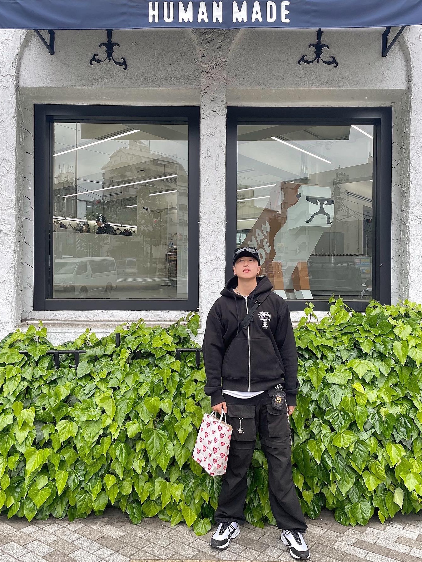 Stussy World Tour Zip Hoodie Black 2022, Project G/R Convertible Tactical Pants Black 착용 스타일 - 3