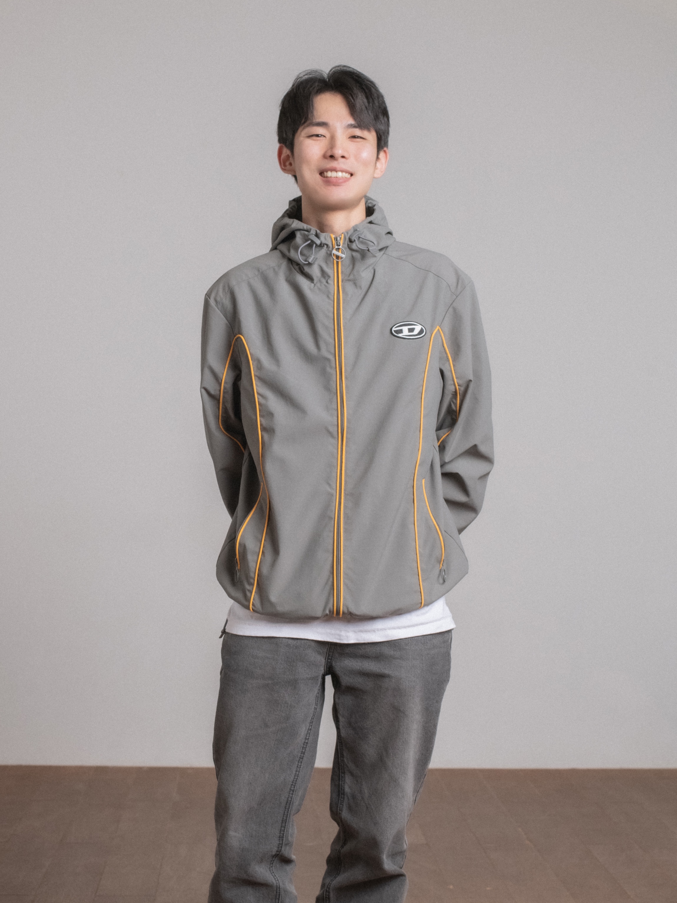 Diesel J-Hives Windbreaker with Contrast Piping Grey 착용 스타일 - 1