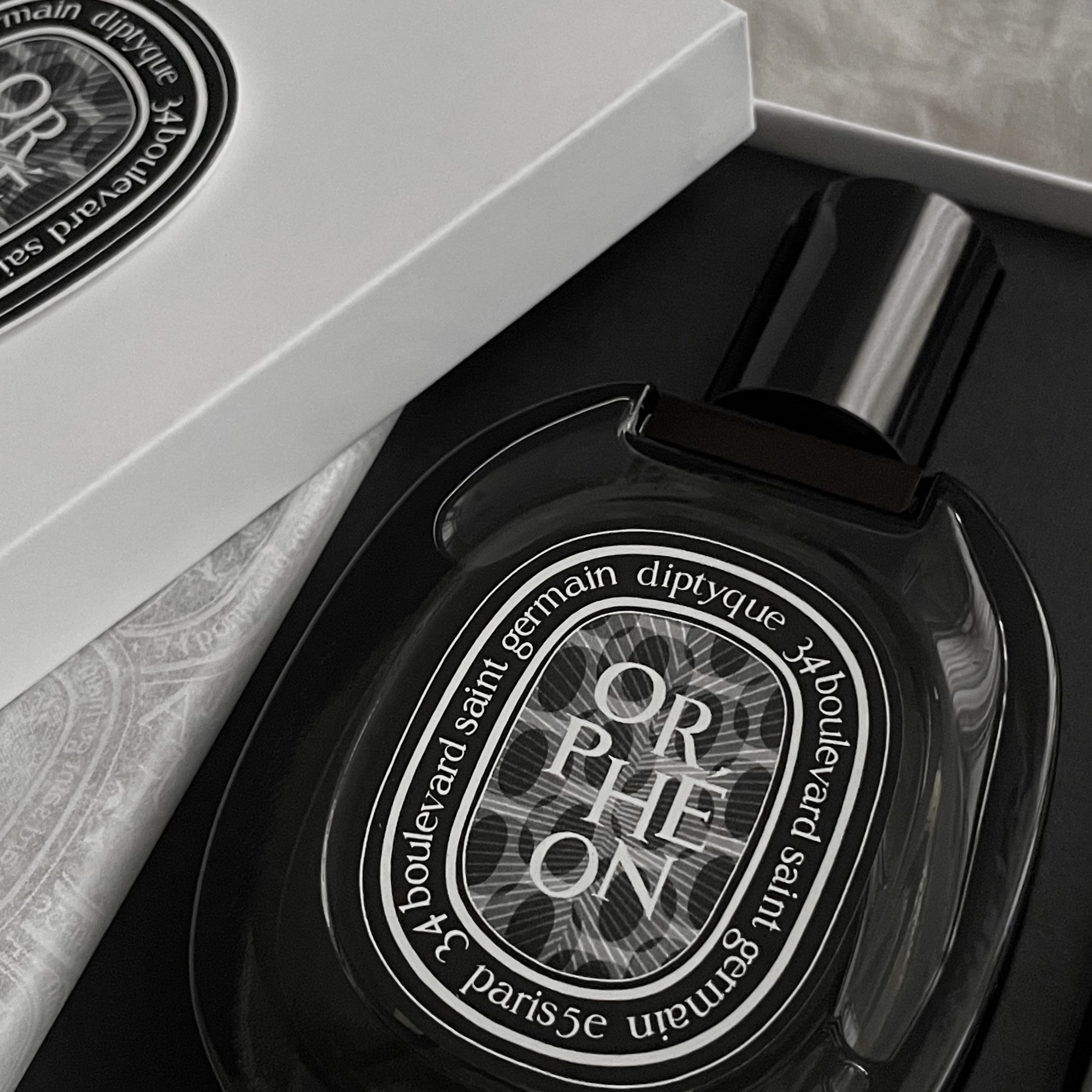 Diptyque Orpheon Eau De Parfum 75ml 착용 스타일 - 1