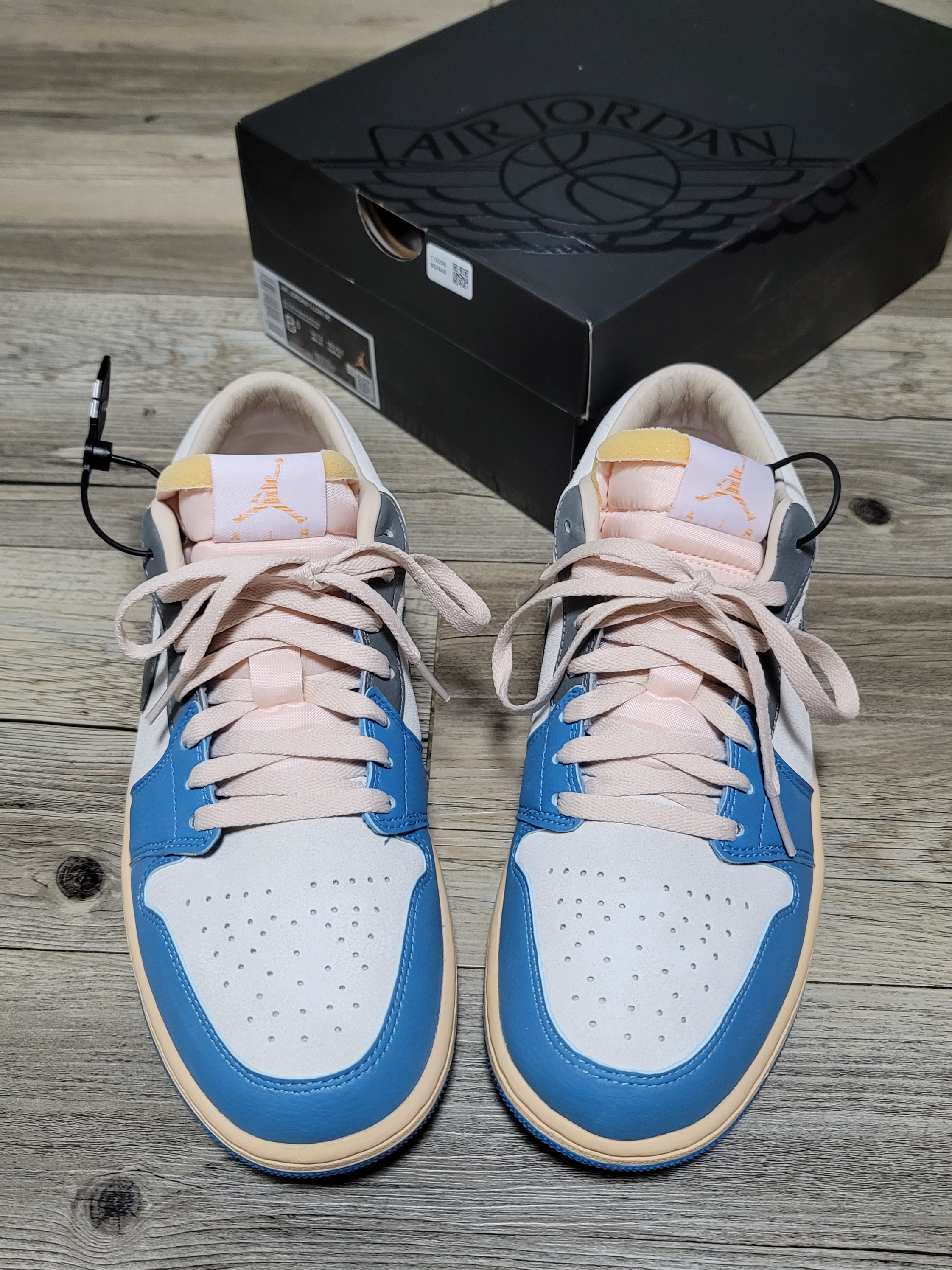 Jordan 1 Low SE Tokyo 96 착용 스타일