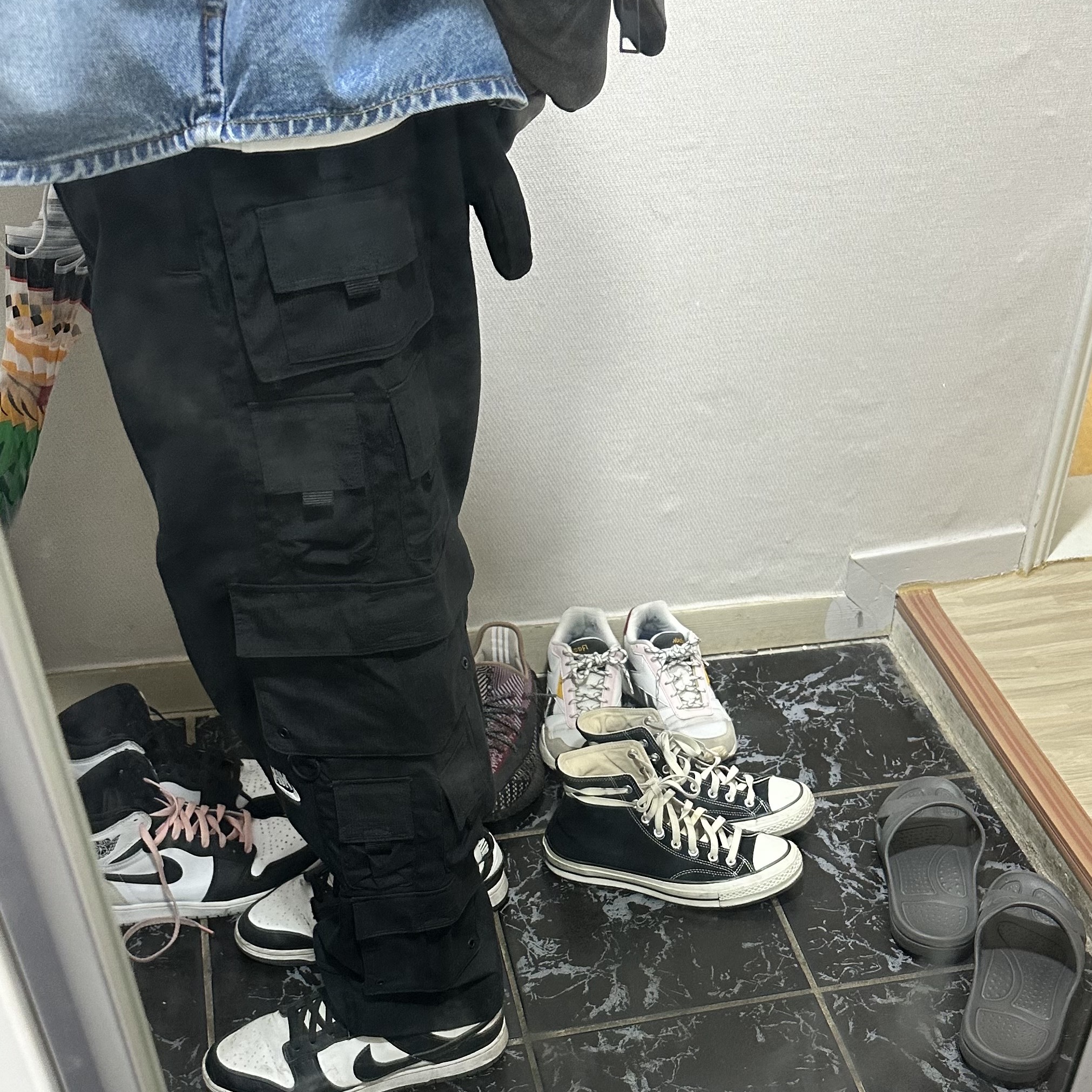 Nike x Peaceminusone Wide Pants Black (DR0096-010), Nike x Peaceminusone LS T-Shirt White (DR0098-100) 착용 스타일 - 3