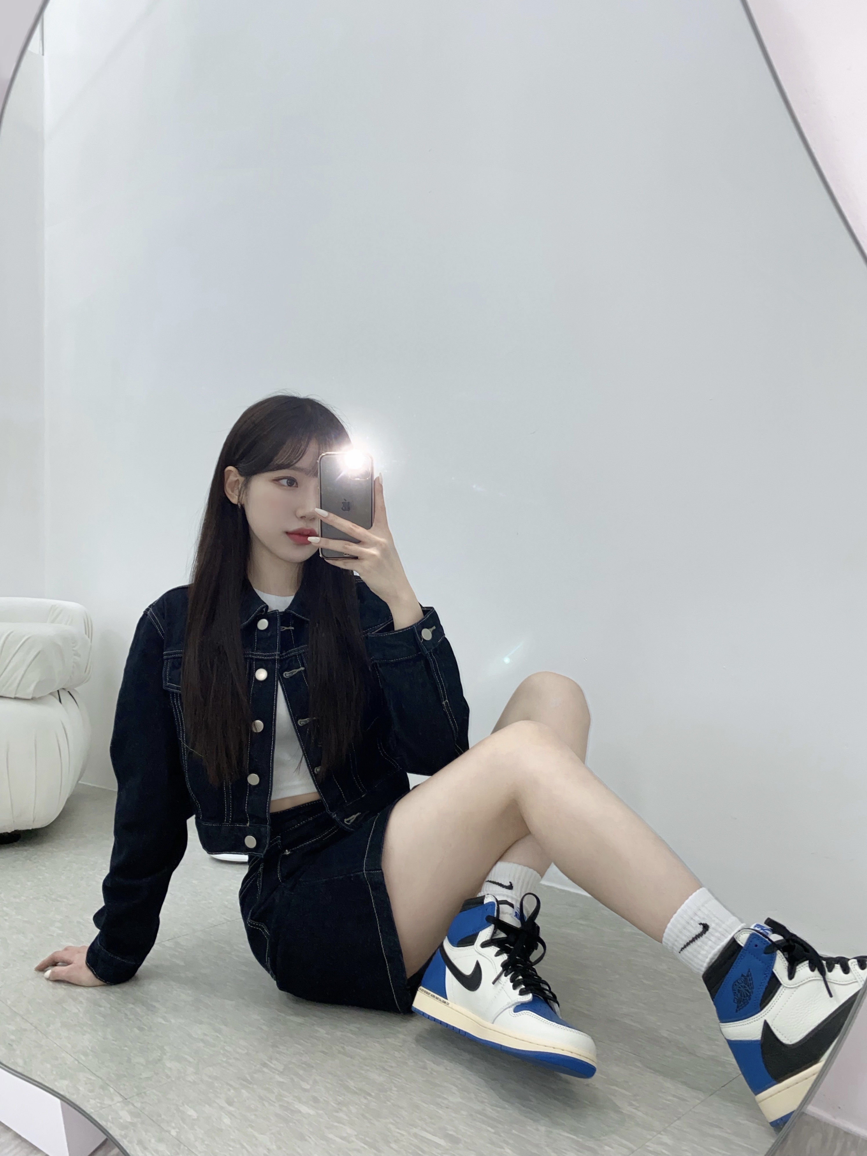 Jordan 1 x Travis Scott x Fragment Retro High OG SP Military Blue 착용 스타일
