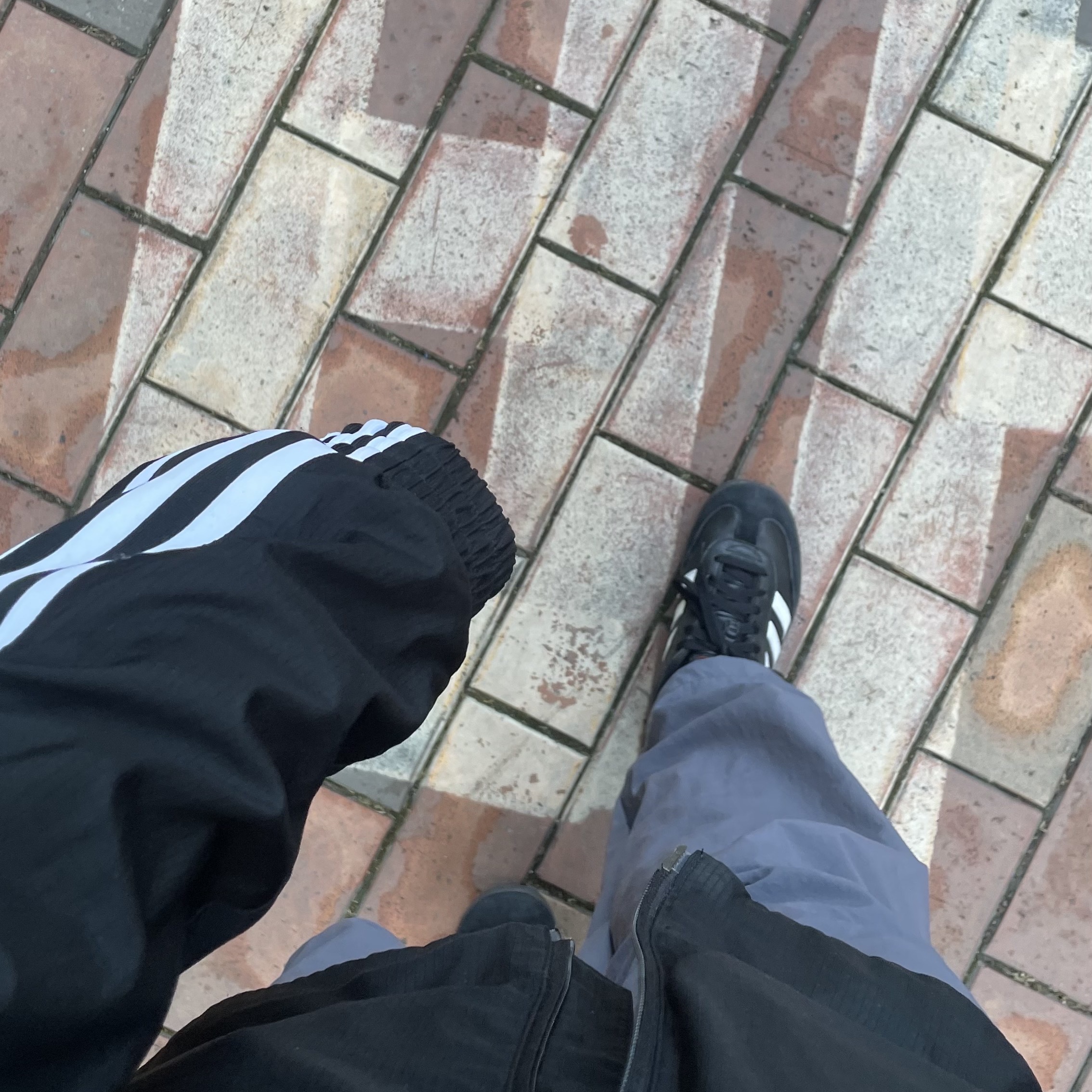 Adidas Samba OG Black White Gum 착용 스타일
