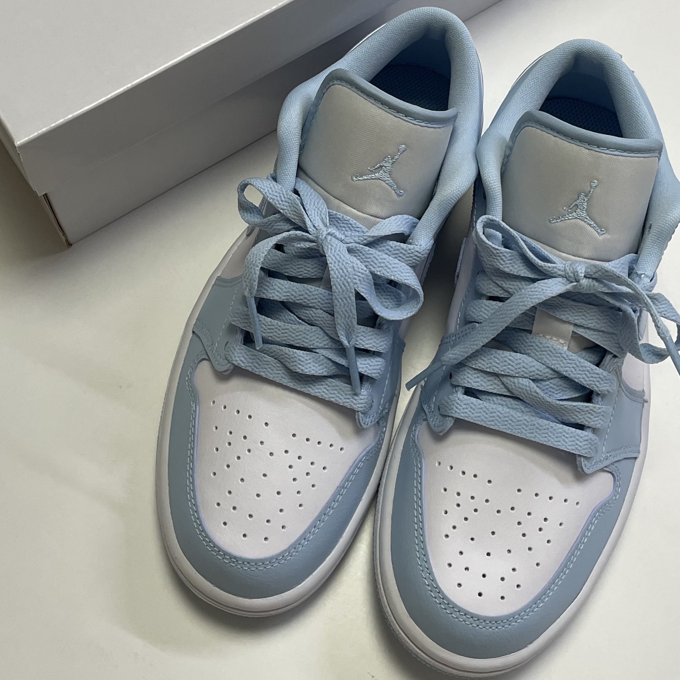 (W) Jordan 1 Low White Ice Blue 착용 스타일