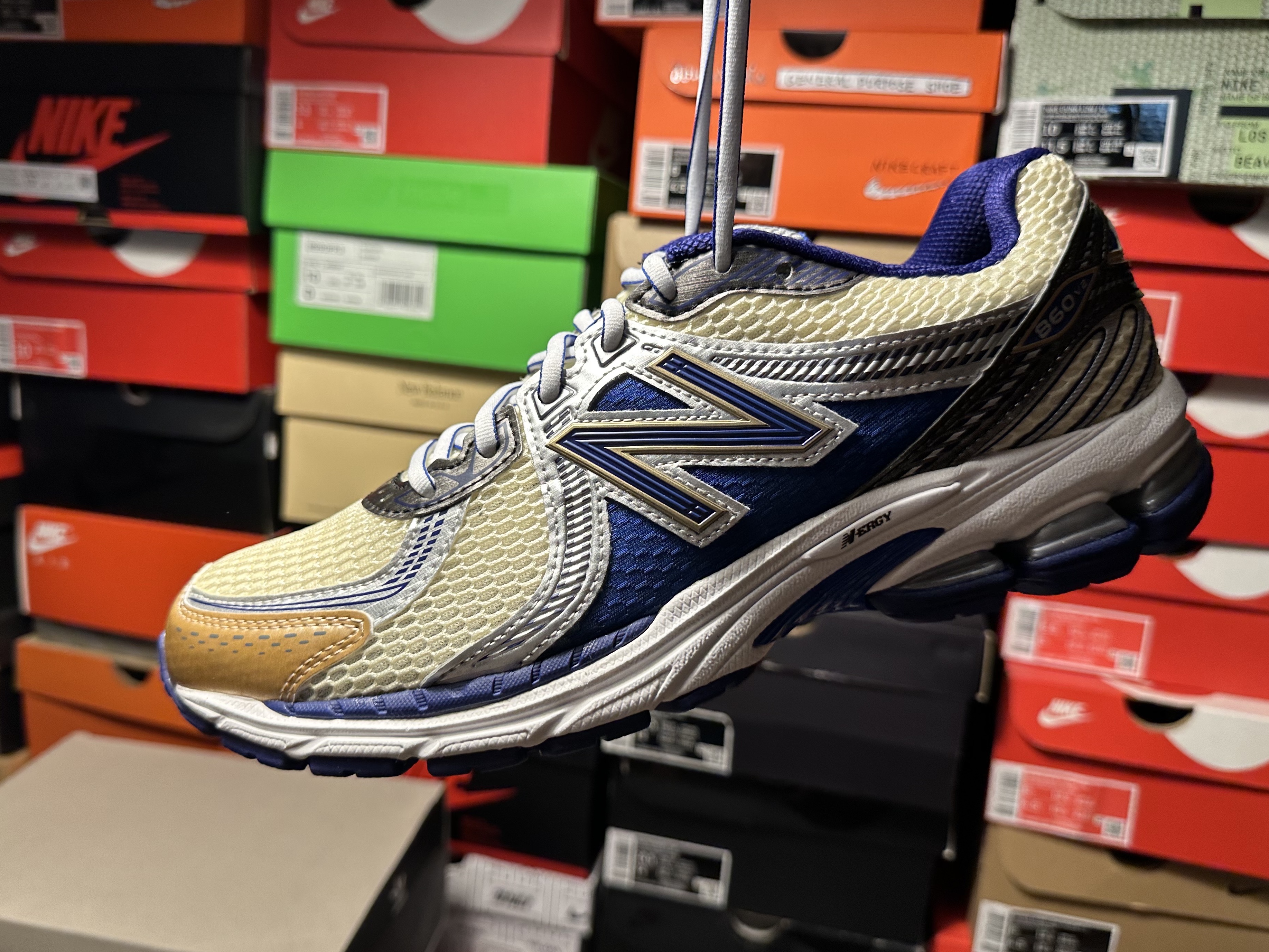 New Balance x Aime Leon Dore 860v2 Blue, New Balance x Aime Leon Dore 860v2 Red 착용 스타일 - 5