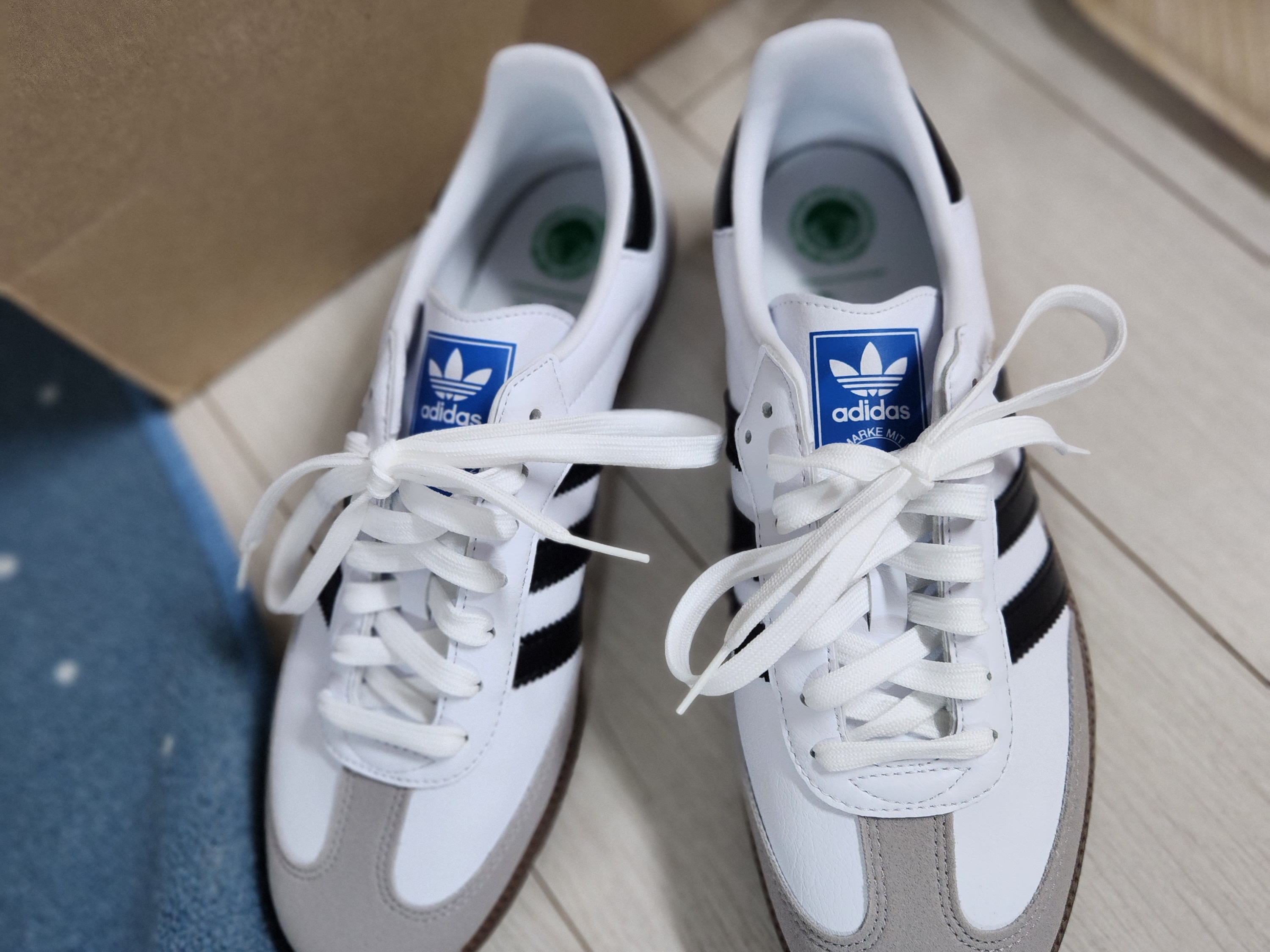 Adidas Samba Vegan White Black 착용 스타일 - 2