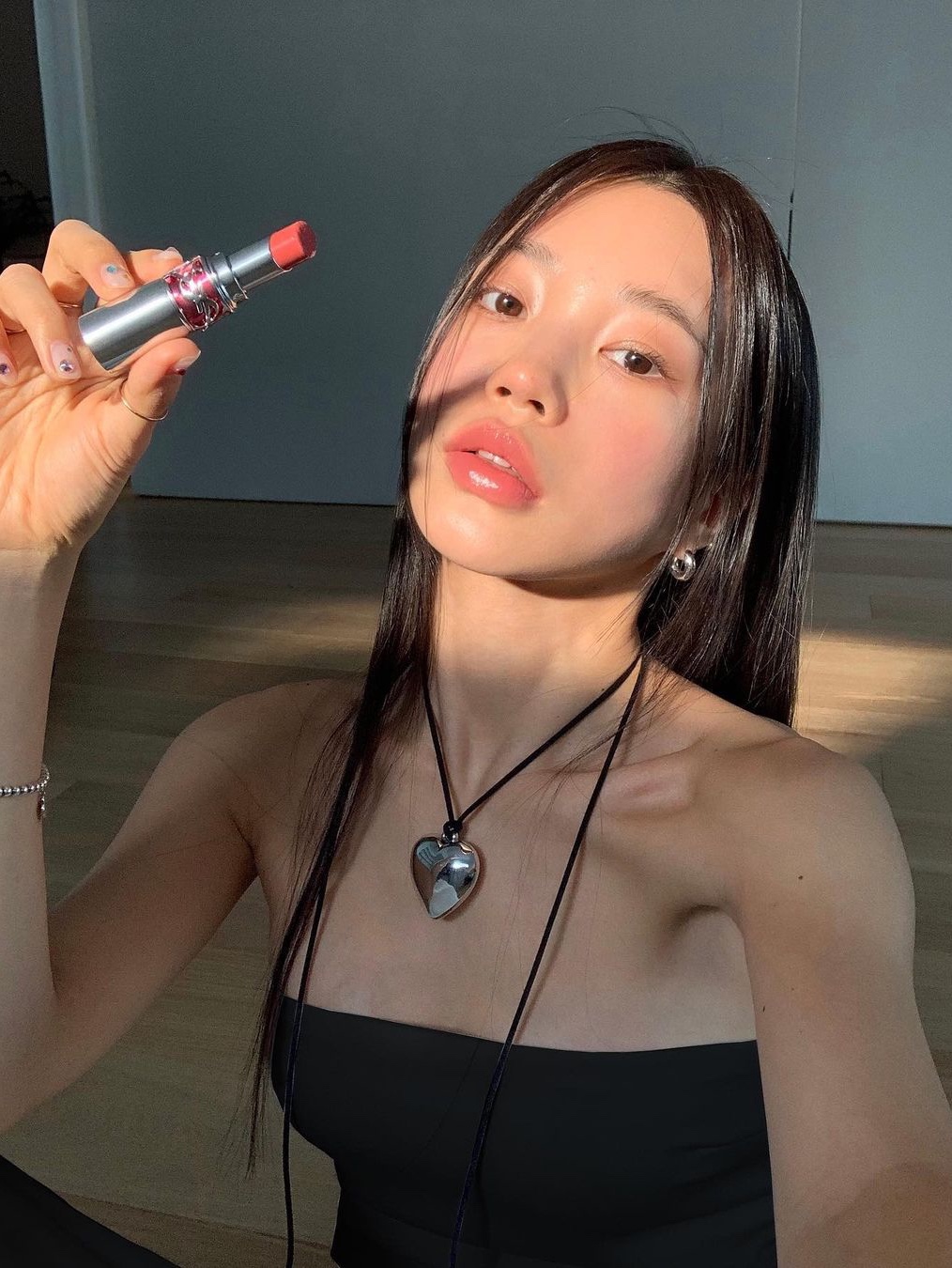 Yves Saint Laurent Rouge Volupte Candy Glaze Color Balm 13 Flashing Rose 착용 스타일