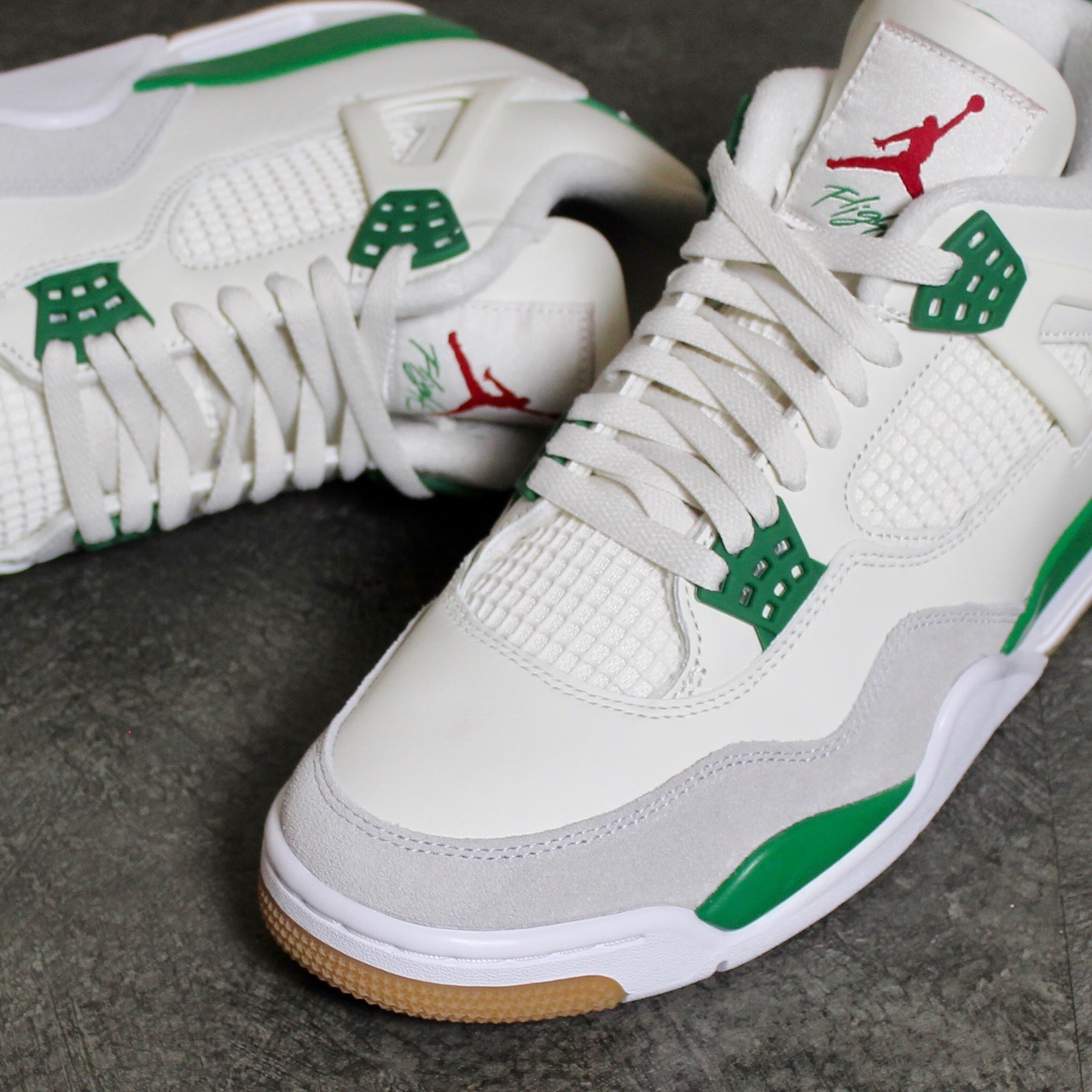 Jordan 4 x Nike SB Retro SP Pine Green 착용 스타일 - 5