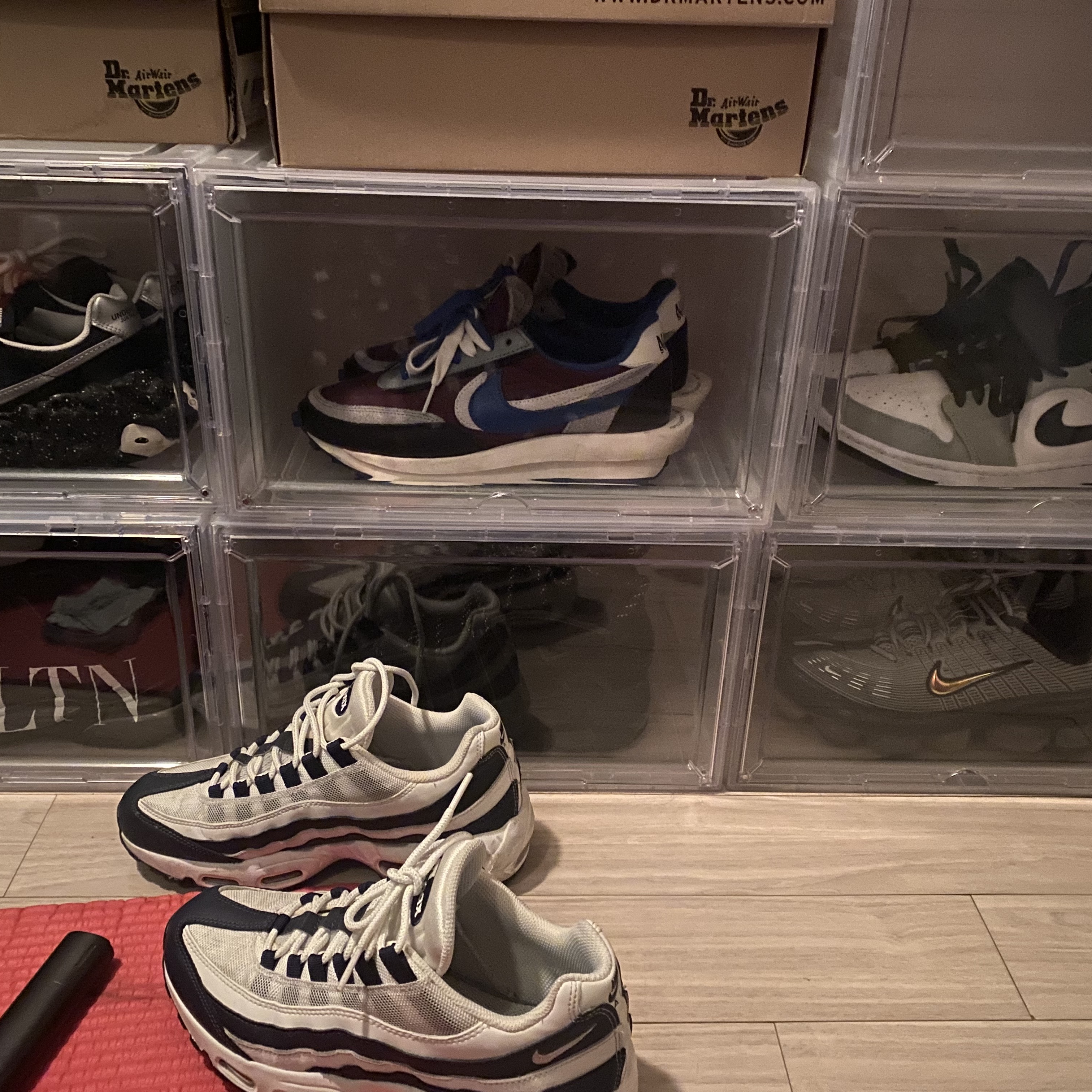 Nike x Sacai x Undercover LDWaffle Night Maroon Team Royal 착용 스타일 - 1