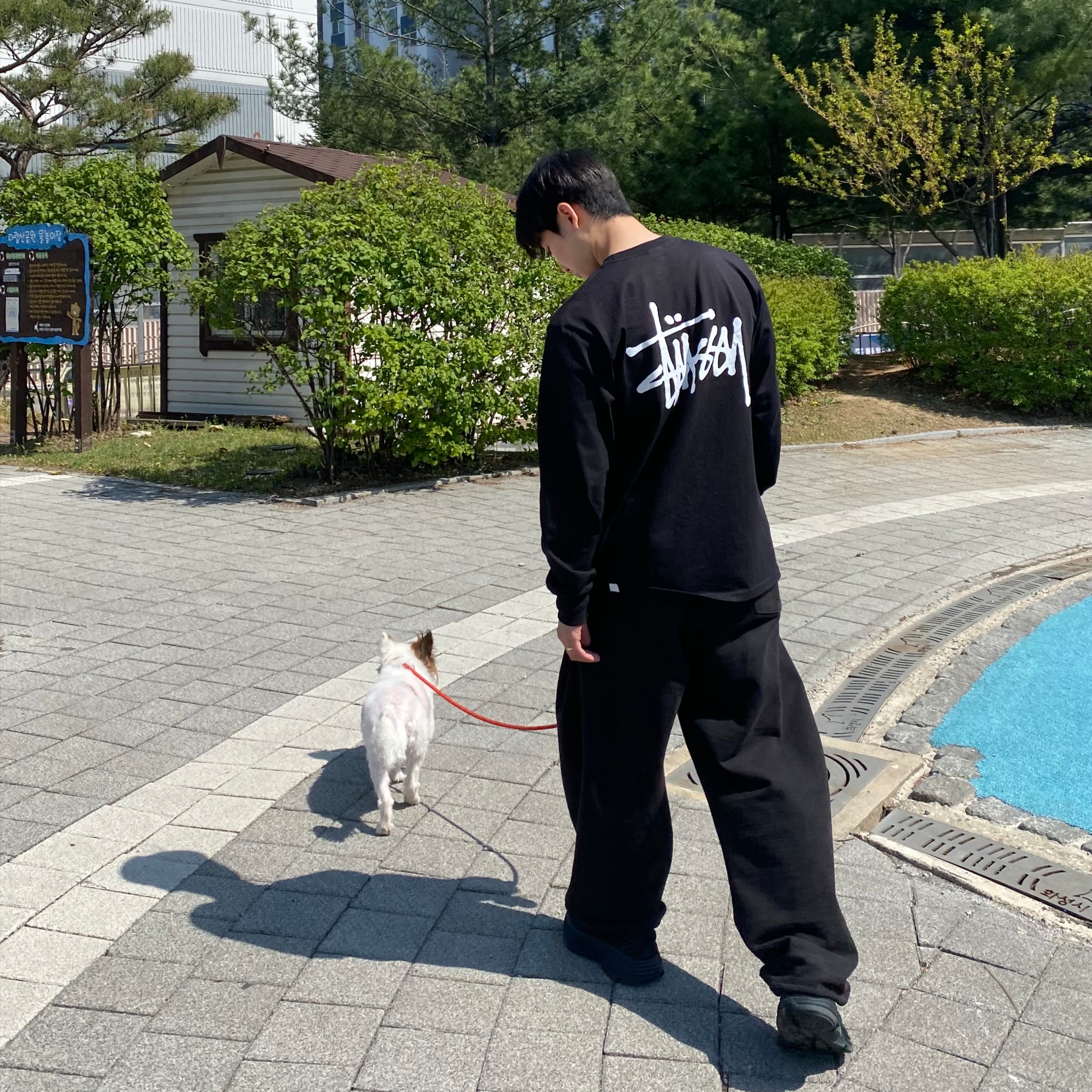호카 본디 8 블랙 - 와이드 착용 스타일