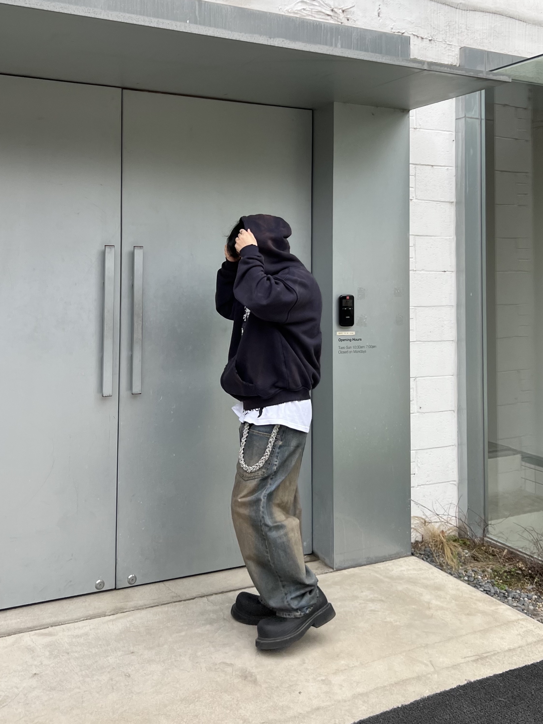 Balenciaga Steroid Derby Black, Project G/R Coated Backward Denim Pants Blue 착용 스타일 - 2