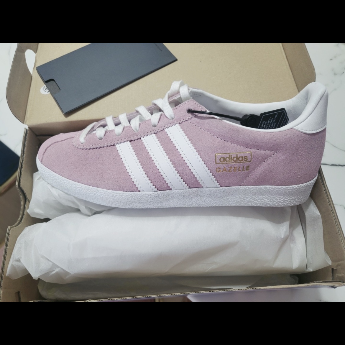 Adidas Gazelle OG Clear Pink 착용 스타일
