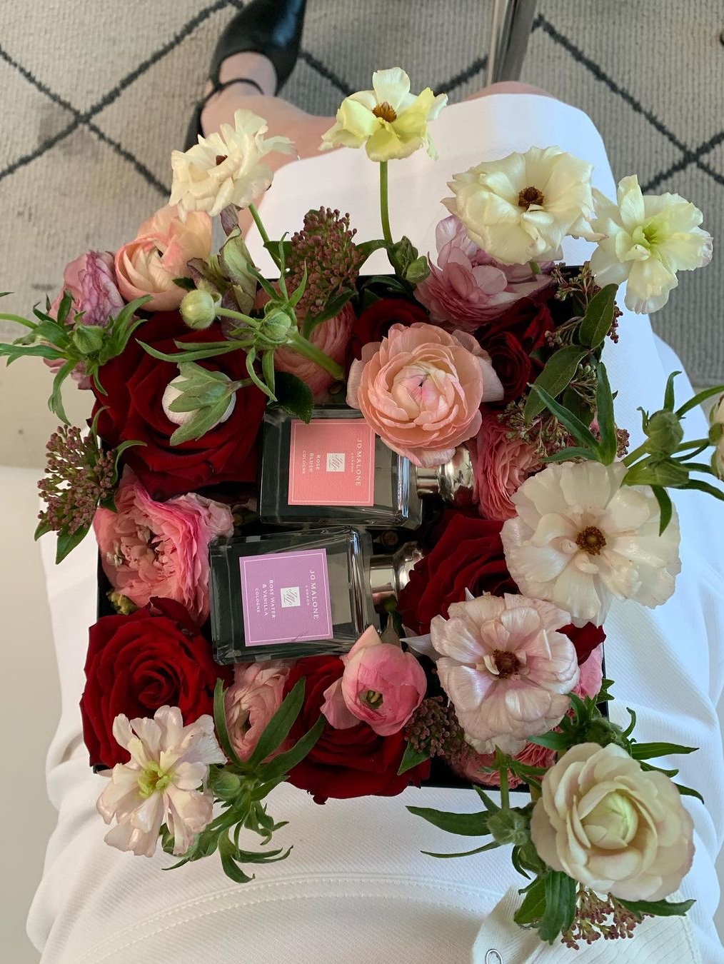 Jo Malone Special-Edition Red Roses Cologne 50ml, Jo Malone Rose Water & Vanilla Cologne 50ml 착용 스타일