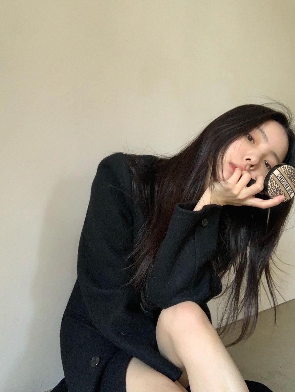 디올 미차 리미티드 에디션 포에버 꾸뛰르 퍼펙트 쿠션 0N 뉴트럴 글로우 피니쉬 착용 스타일