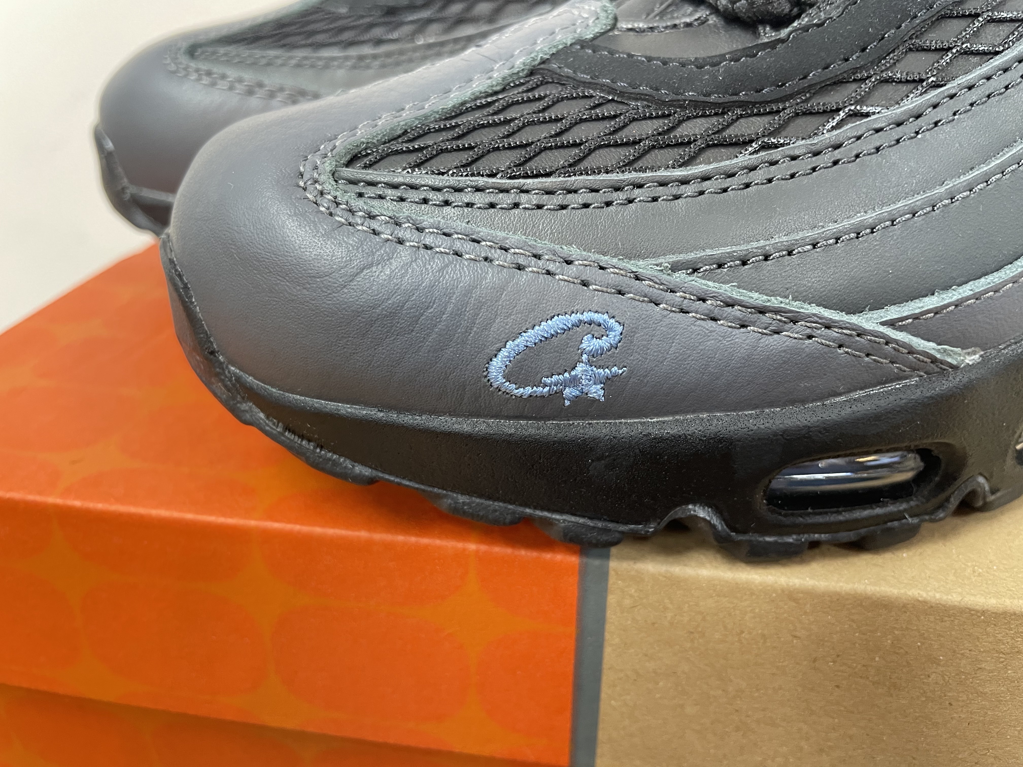 Nike x Corteiz Air Max 95 Aegean Storm 착용 스타일 - 2