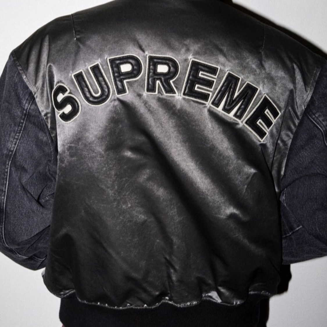 Supreme Denim Sleeve MA-1 Black - 23SS 착용 스타일 - 2