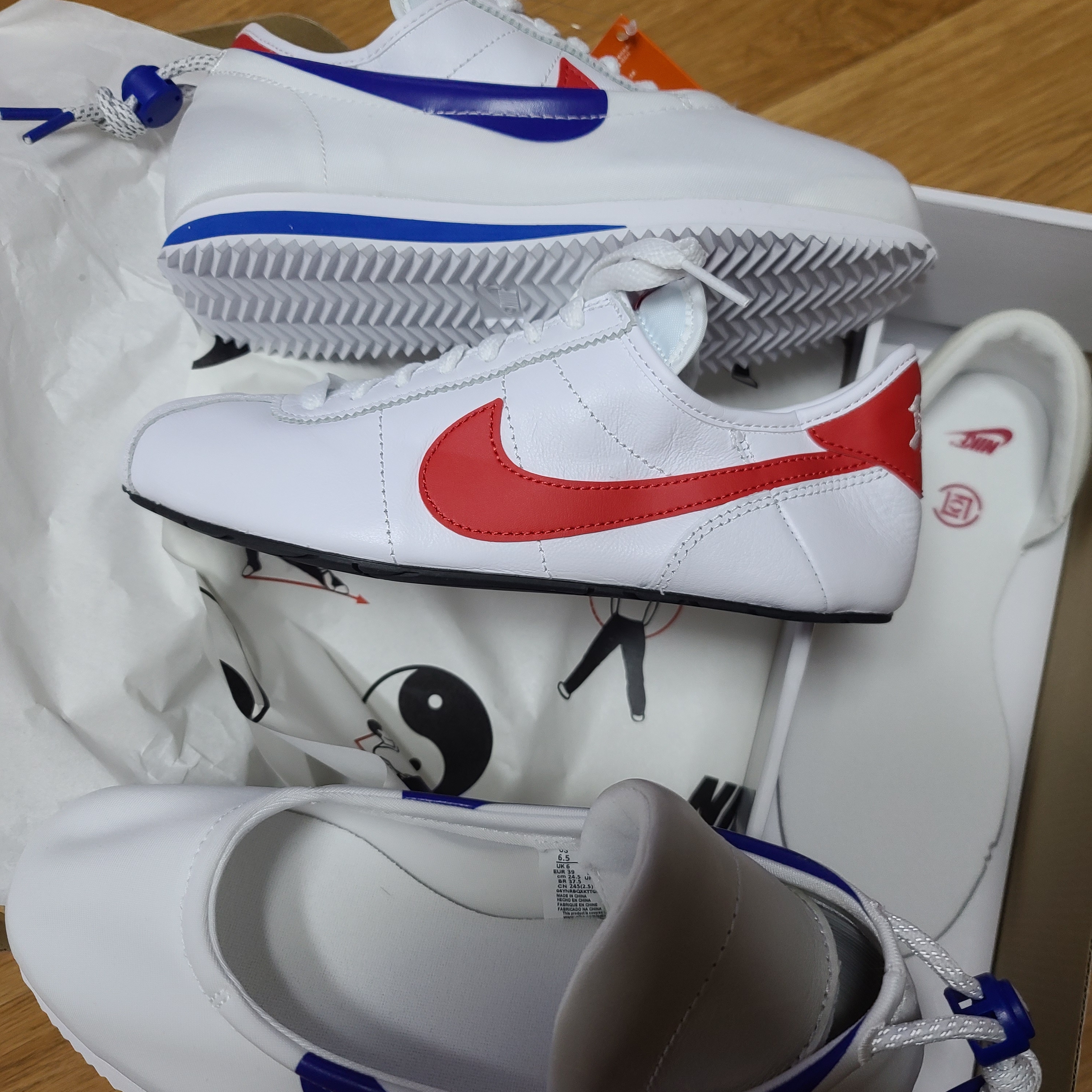 Nike x Clot Cortez SP White and Game Royal 착용 스타일 - 1