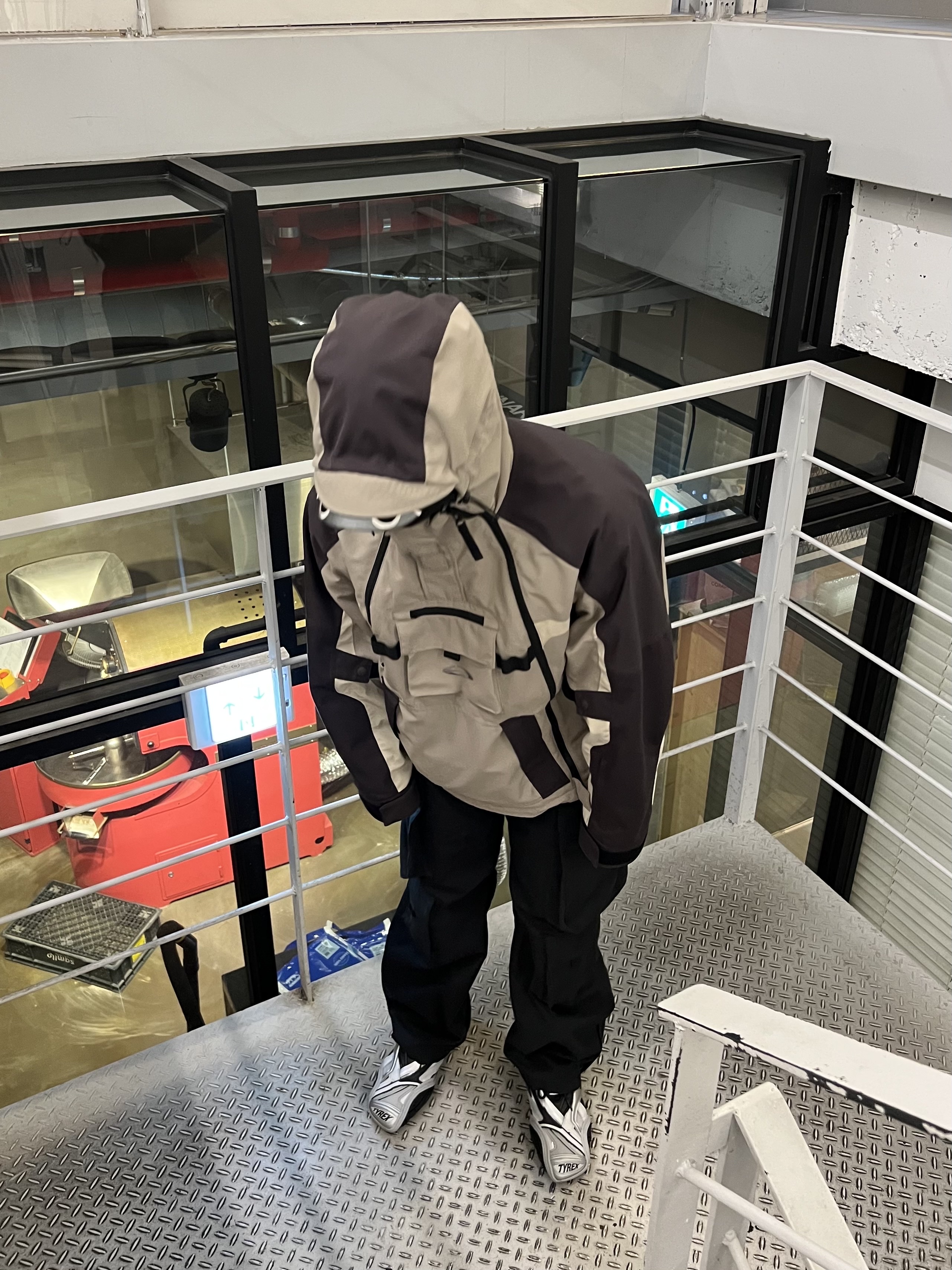 Balenciaga Tyrex Sneakers Black Grey, Grailz Technical Shell Jacket Tan 착용 스타일 - 2