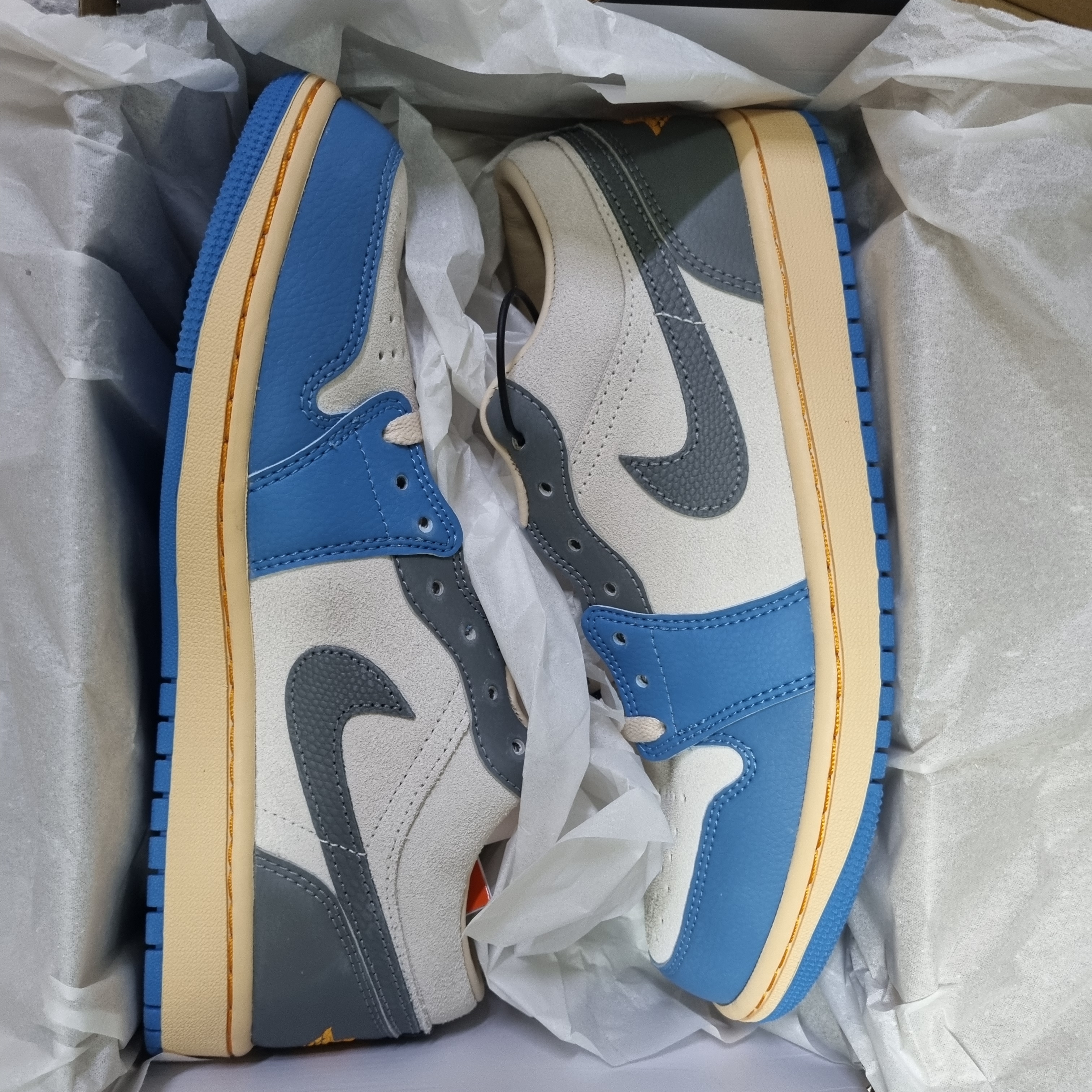 Jordan 1 Low SE Tokyo 96 착용 스타일