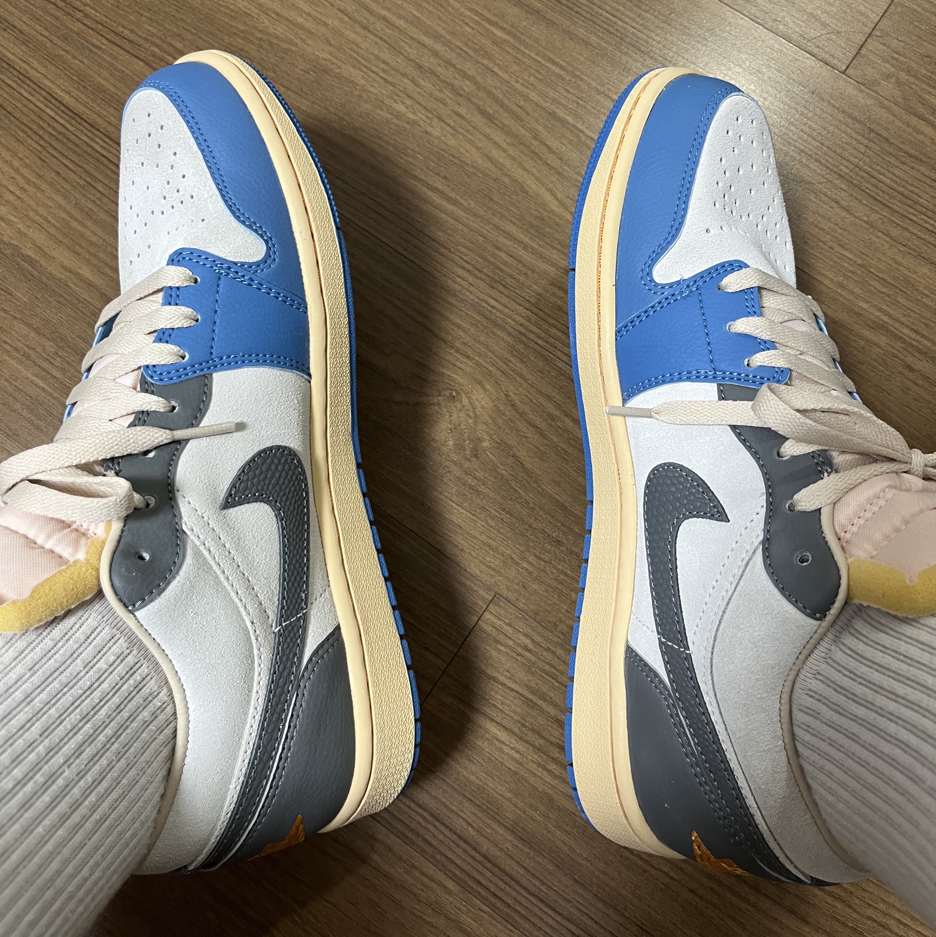 Jordan 1 Low SE Tokyo 96 착용 스타일