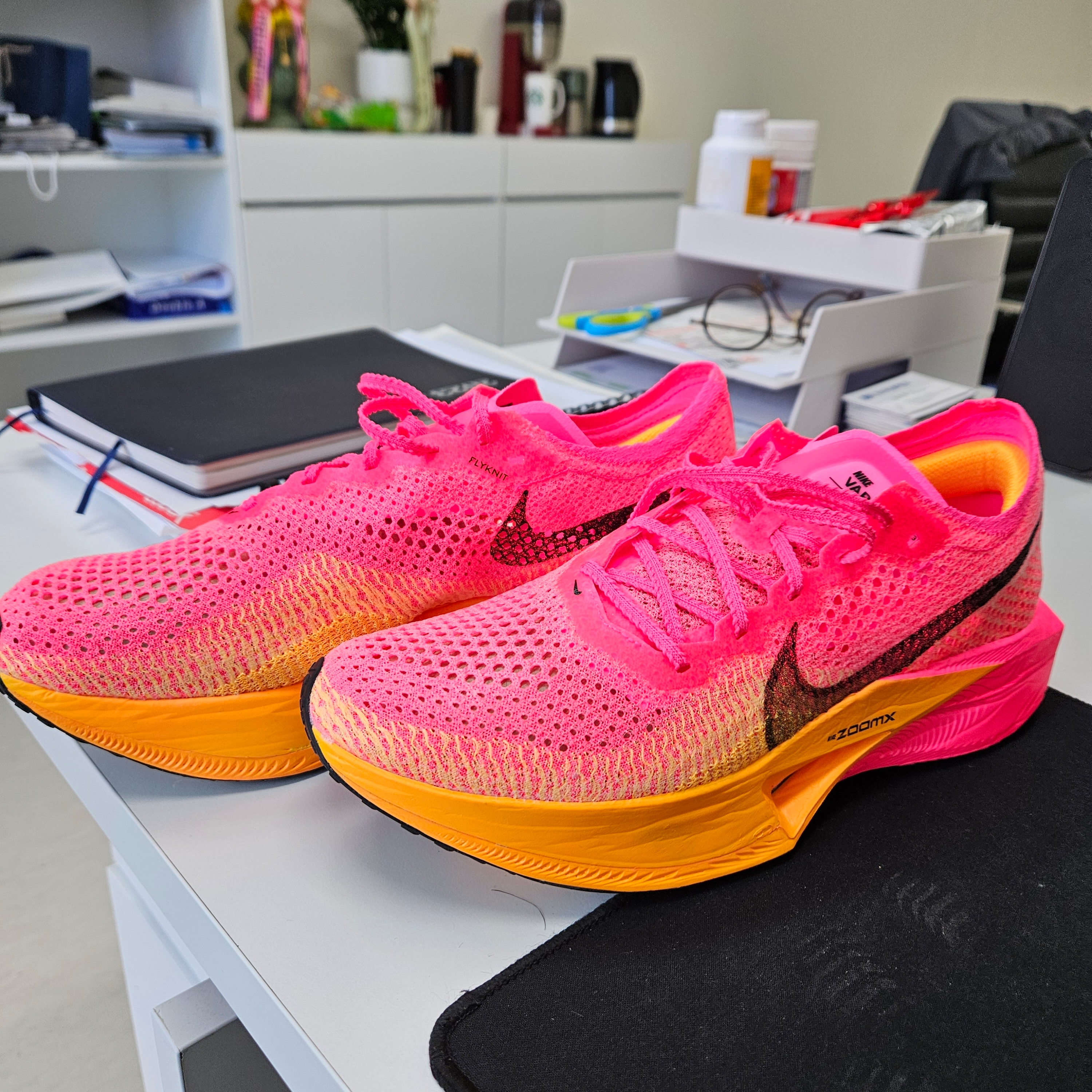 Nike ZoomX Vaporfly Next% 3 Hyper Pink 착용 스타일 - 1