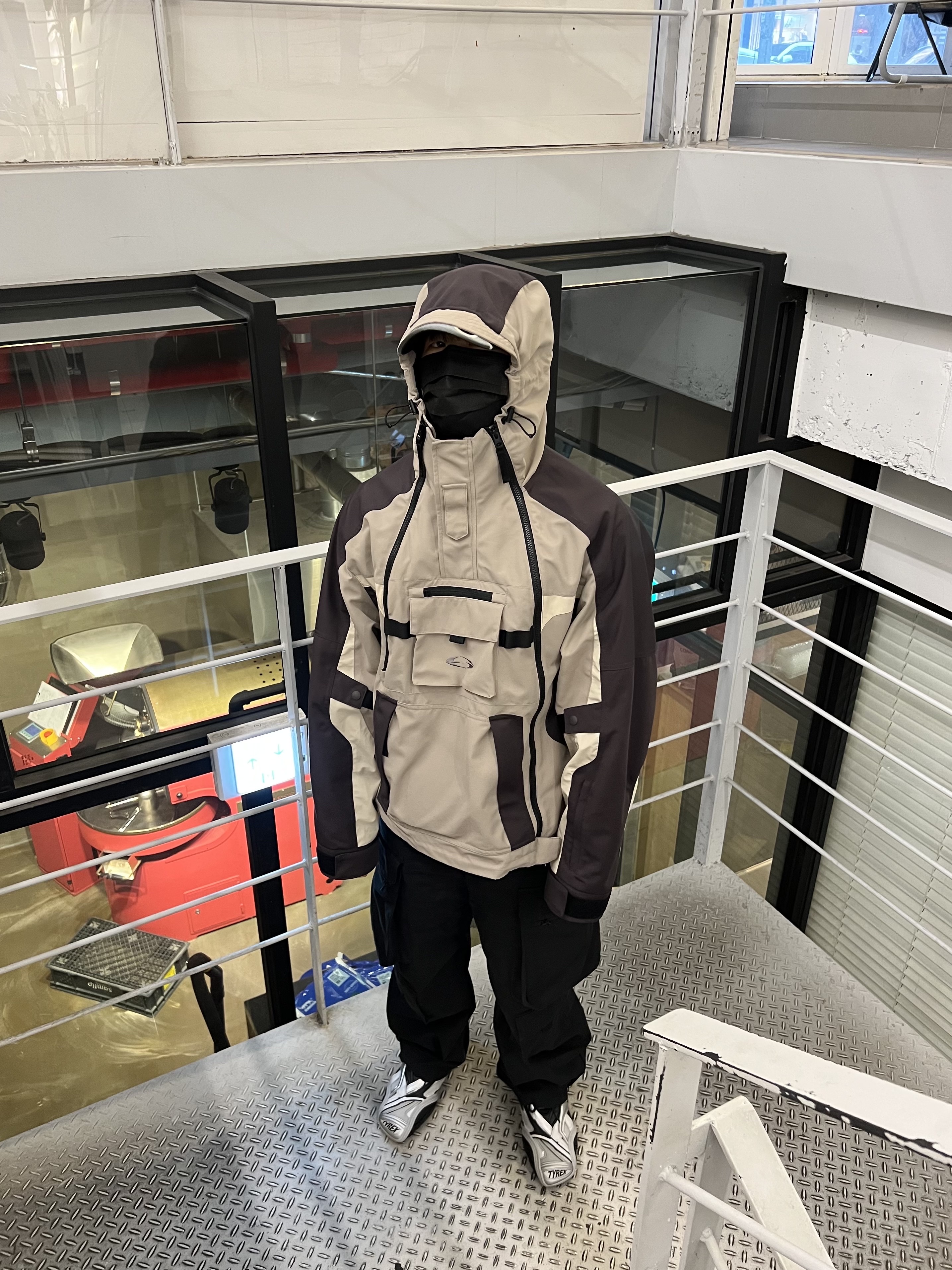 Balenciaga Tyrex Sneakers Black Grey, Grailz Technical Shell Jacket Tan 착용 스타일 - 1