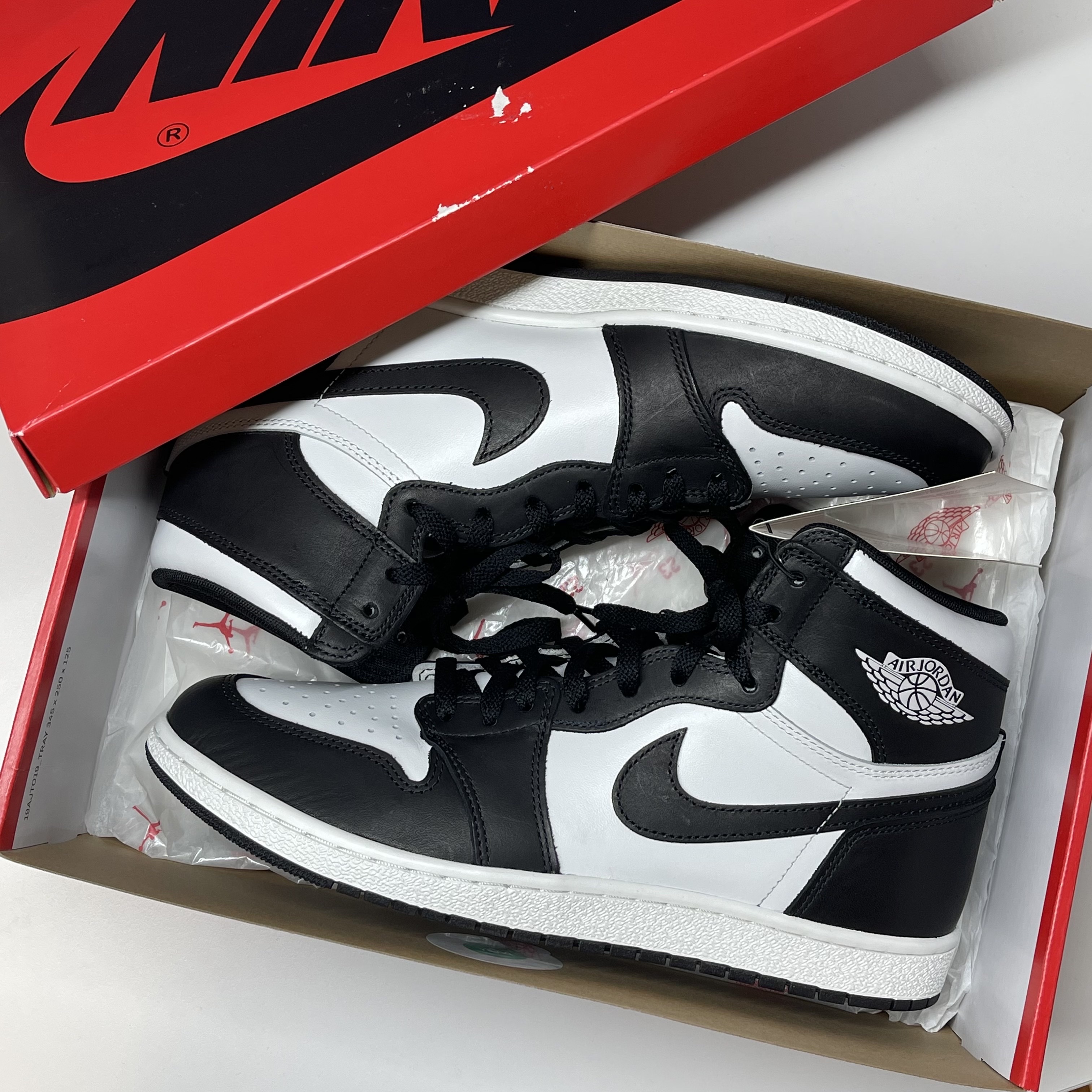 Jordan 1 High 85 Black White 착용 스타일