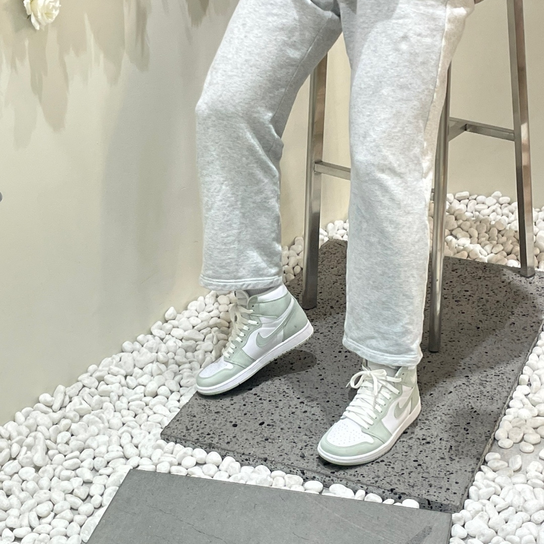 (W) Jordan 1 Retro High OG Seafoam 착용 스타일