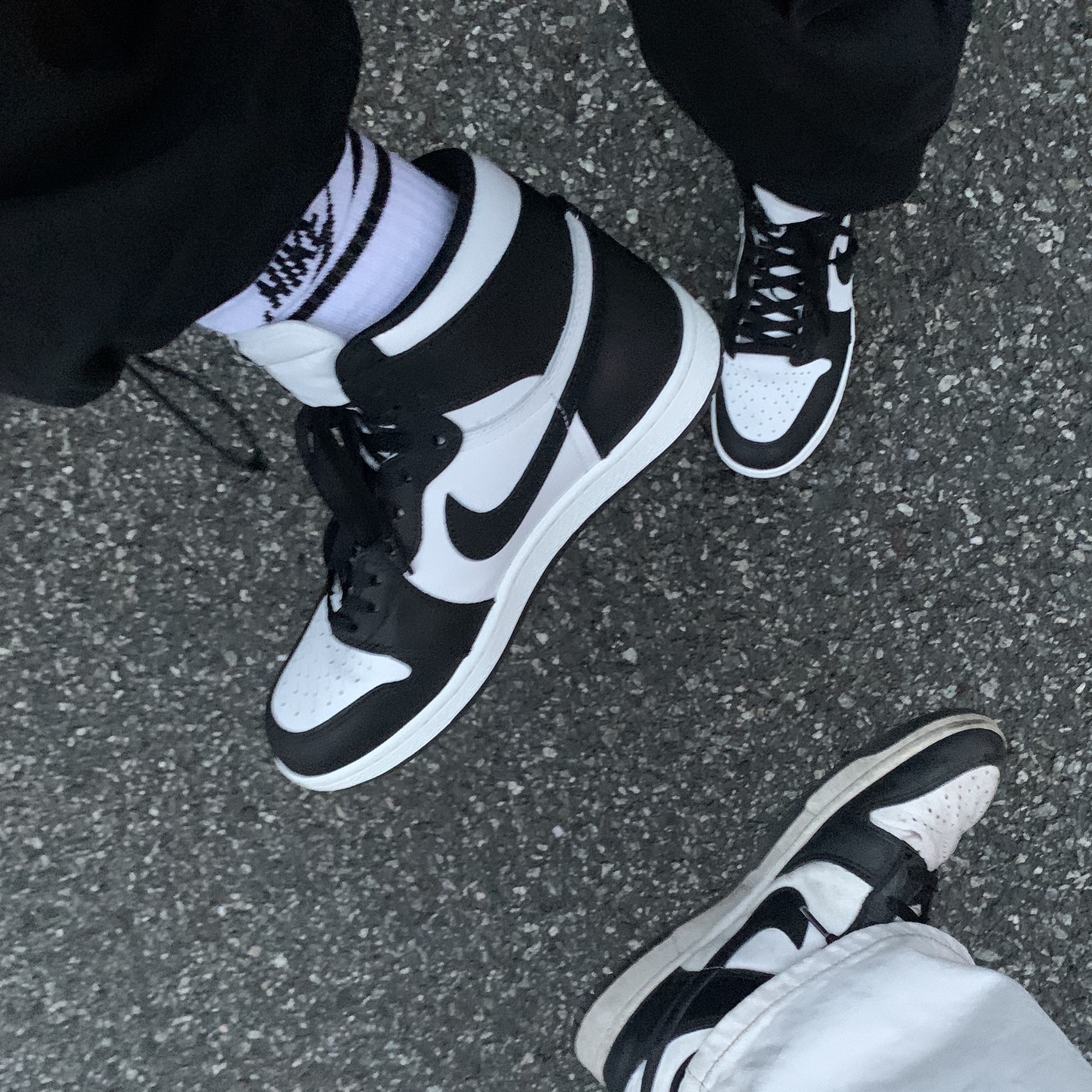 Jordan 1 High 85 Black White 착용 스타일 - 5