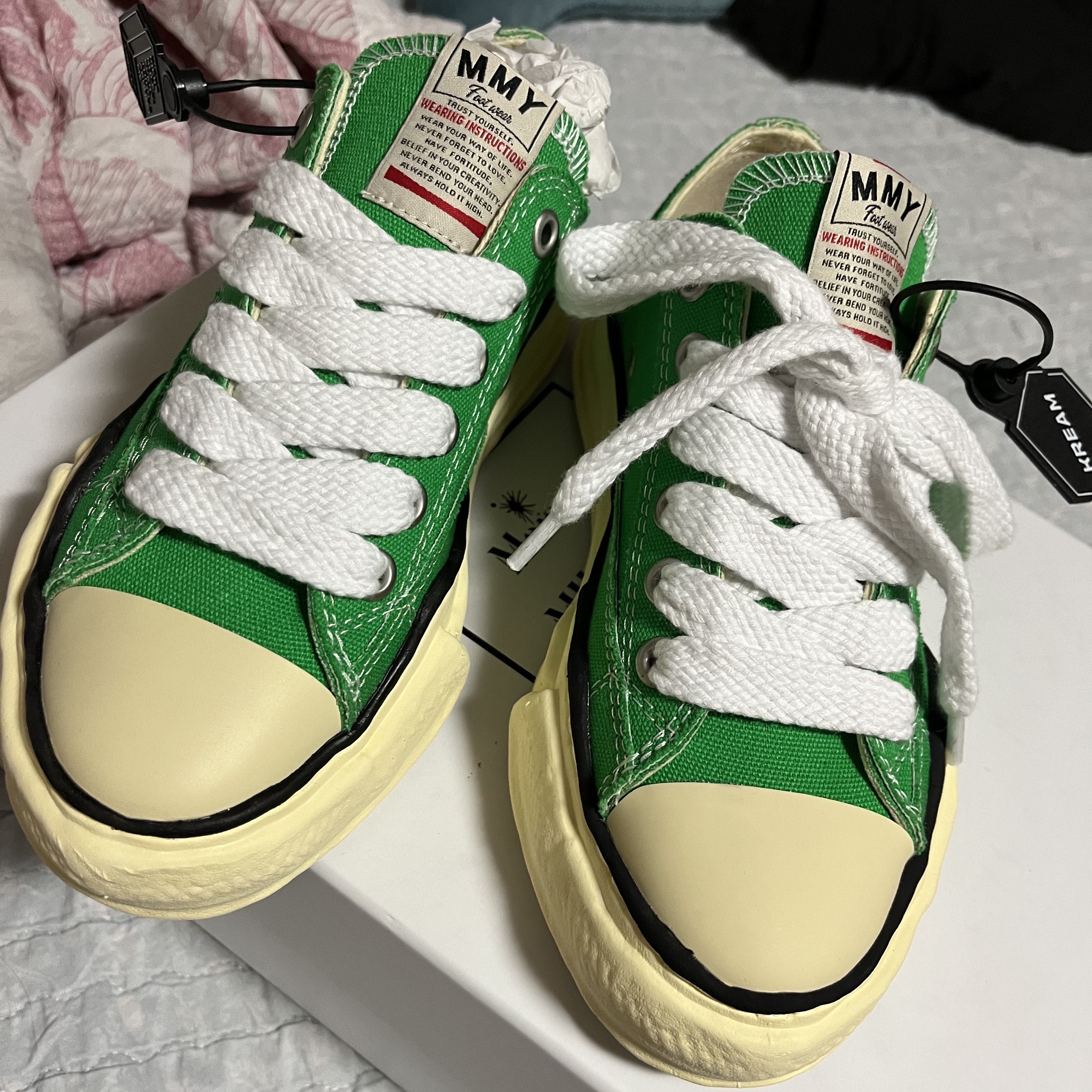 Maison Mihara Yasuhiro Peterson VL OG Sole Canvas Low-top Sneakers Green 착용 스타일