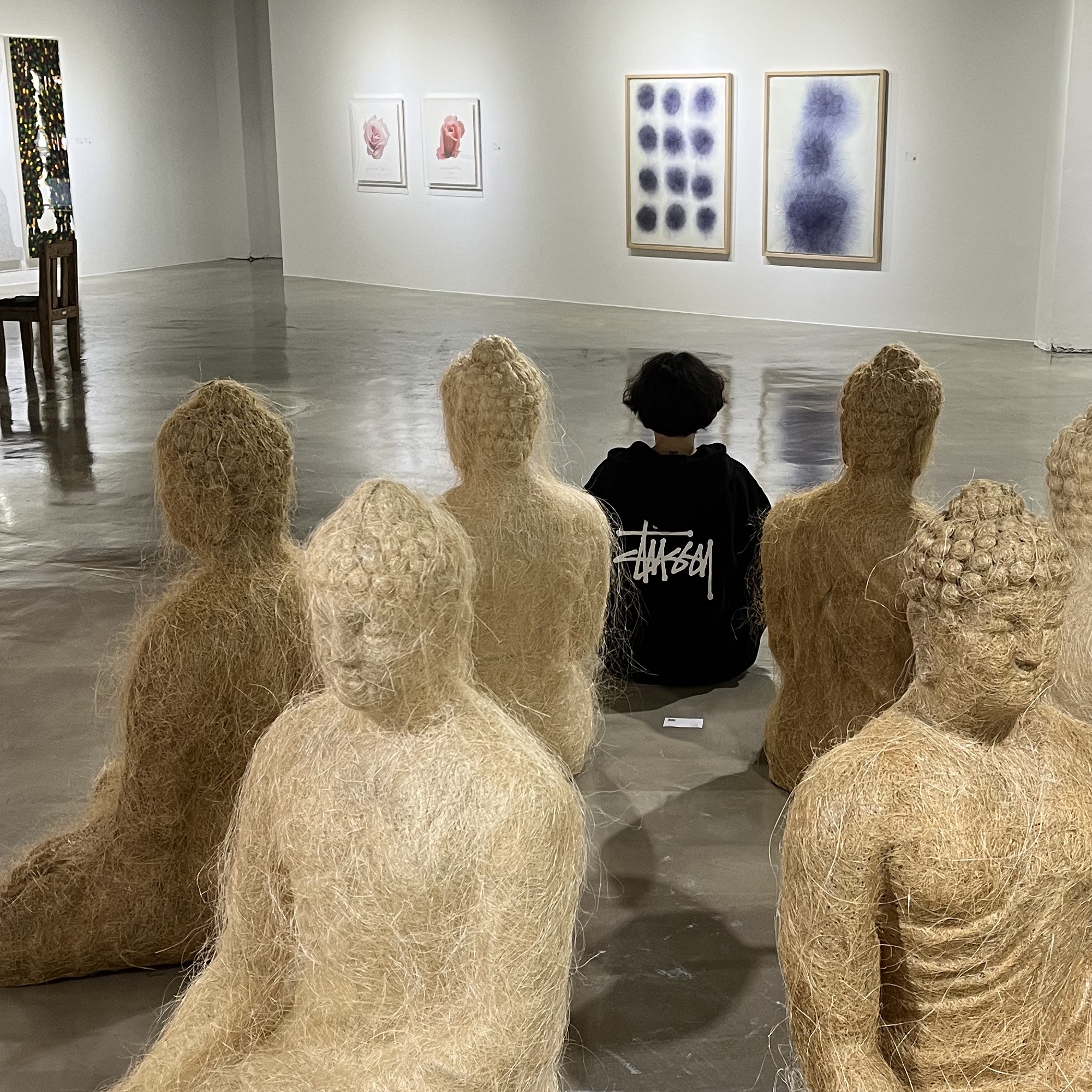 스투시 8볼 페이드 티셔츠 블랙, 반스 클래식 슬립온 플랫폼 체커보드 착용 스타일 - 2