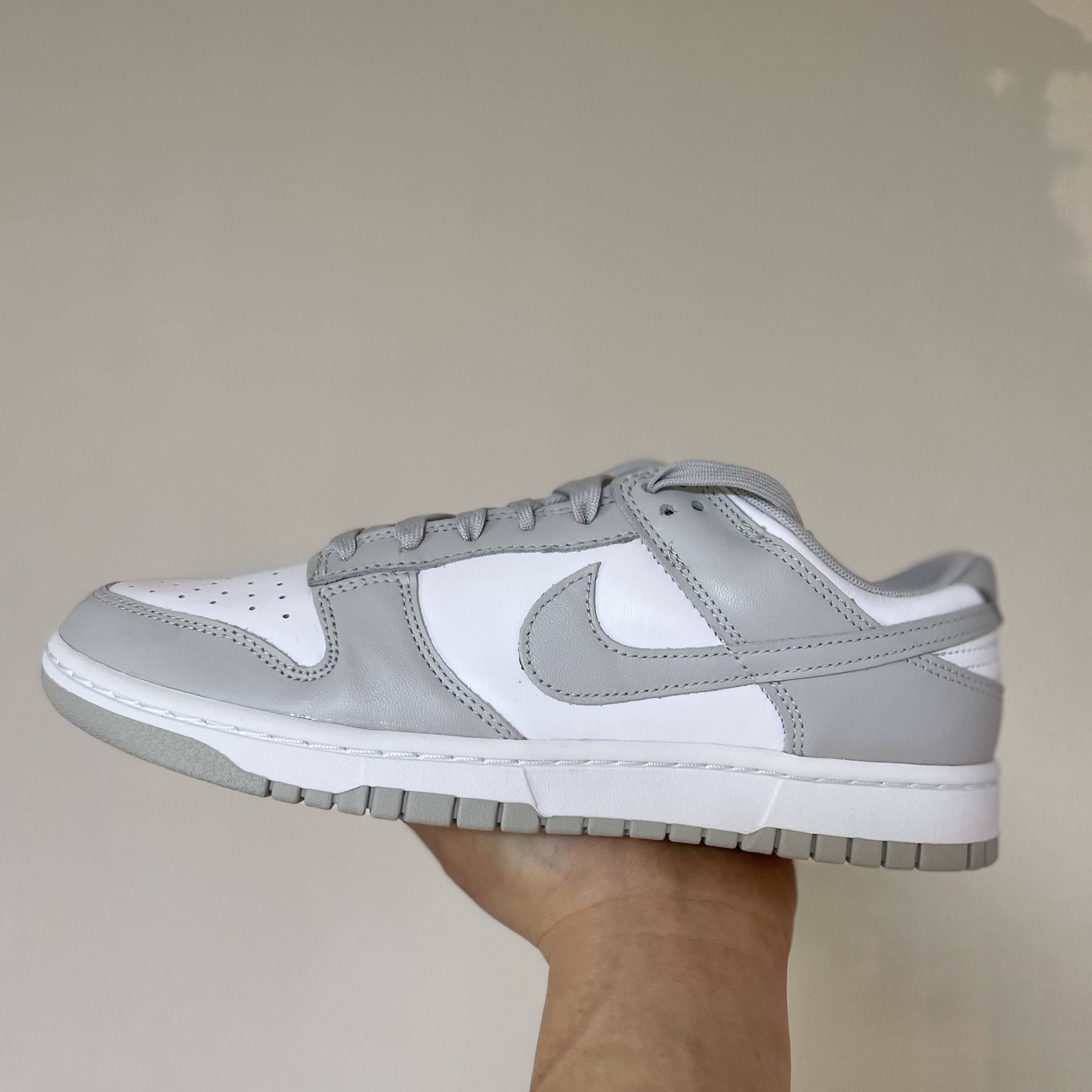 Nike Dunk Low Retro Grey Fog 착용 스타일 - 1