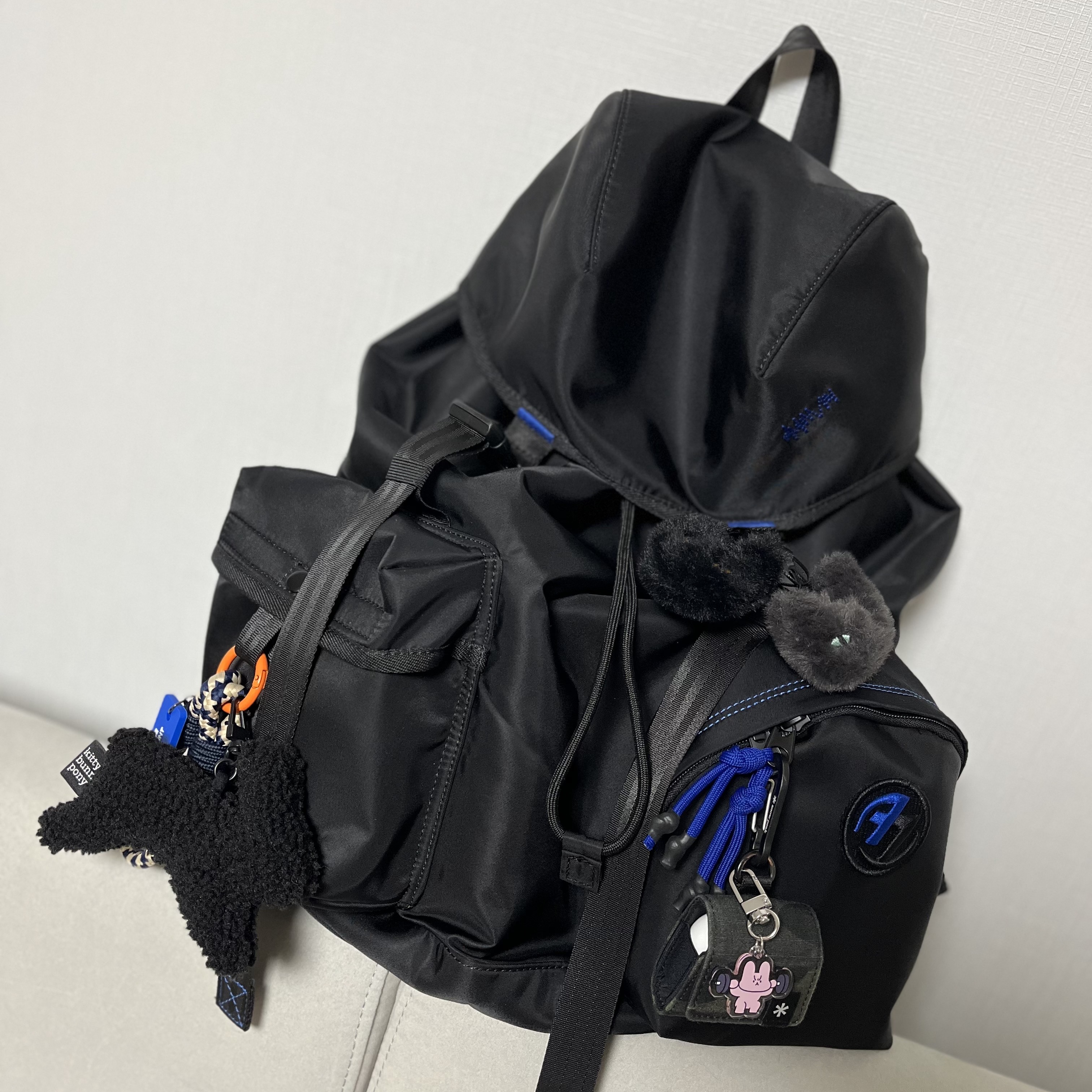 Ader Error x Zara Backpack Black 착용 스타일