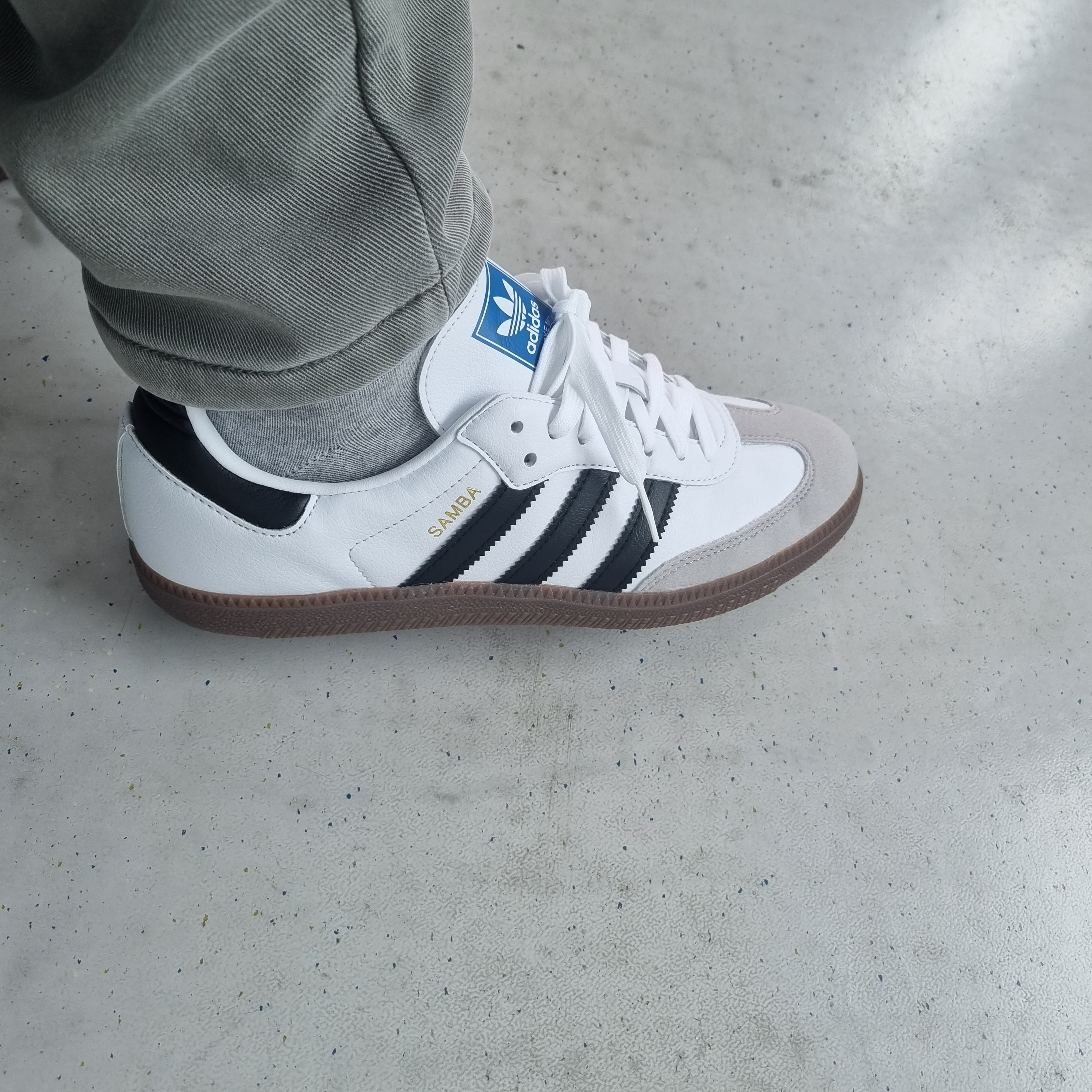 Adidas Samba Vegan White Black 착용 스타일